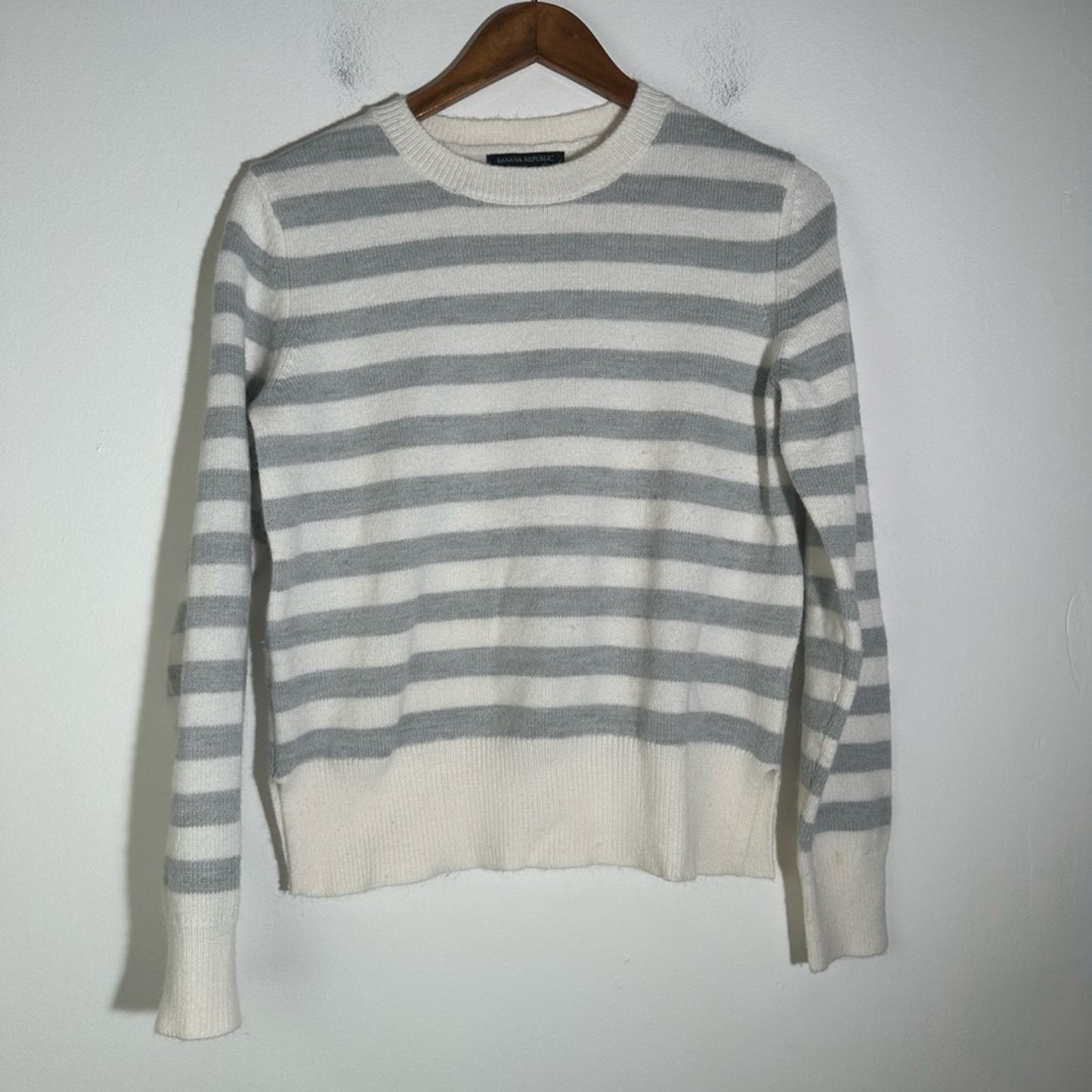 Banana Republic Gray and White Crew Neck Sweater with Stripes