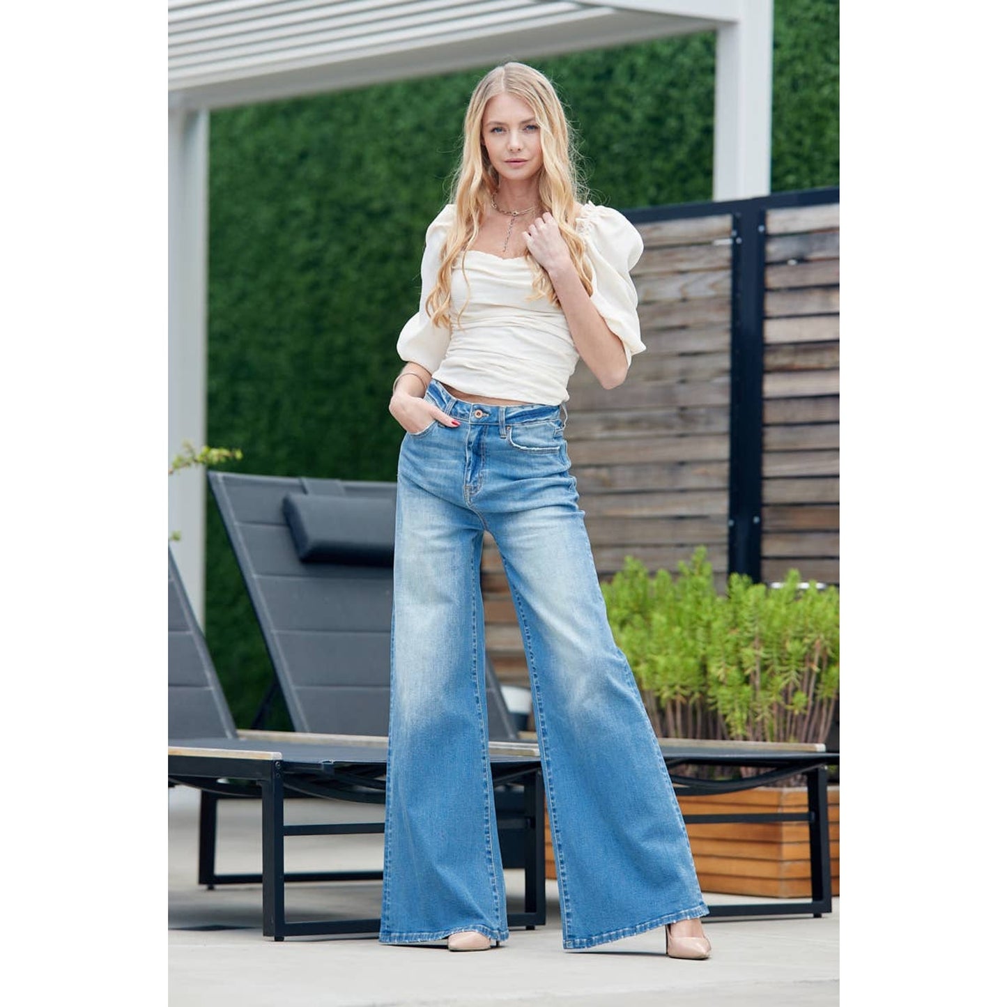 -HIGH RISE SUPER WIDE LEG WITH STRETCH NONDISTRESSED