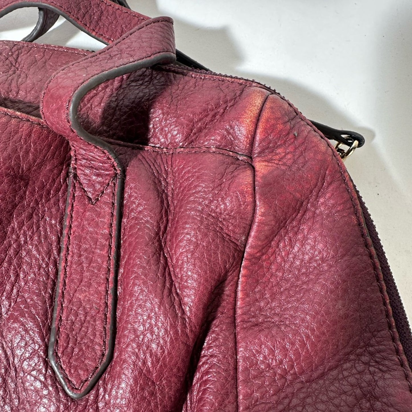 Fossil Elegant Burgundy Leather Handbag