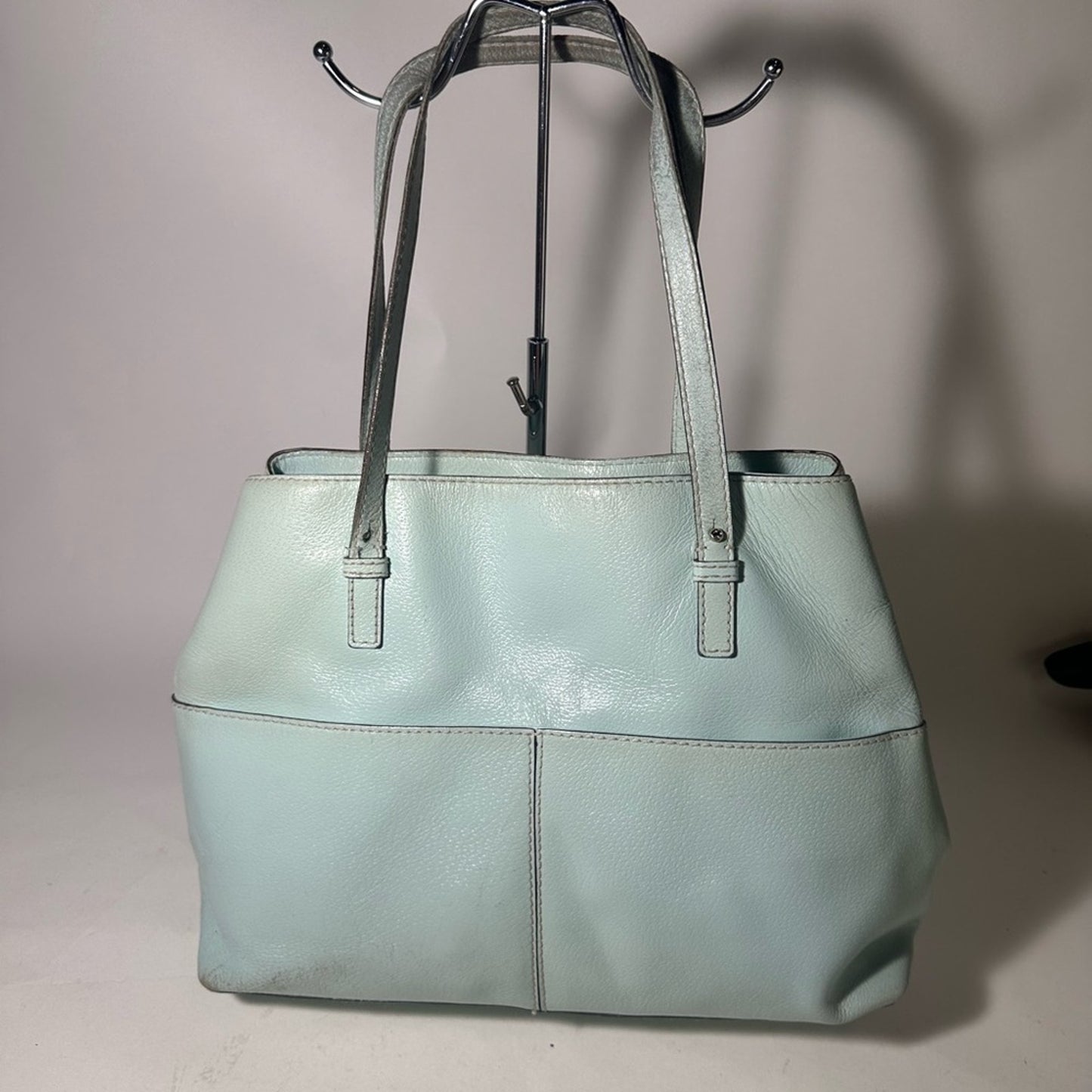 Kate Spade Green Leather Tote with Structured Design