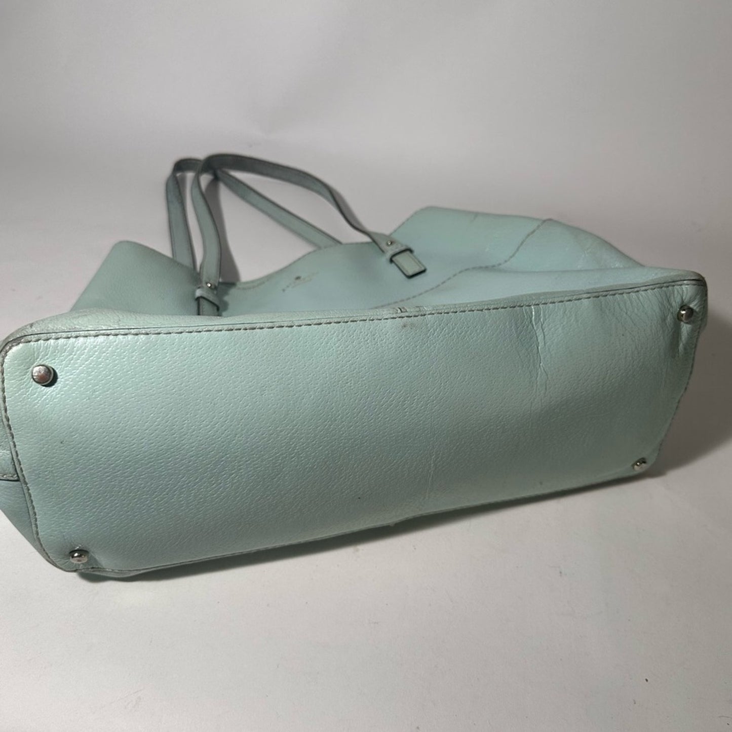 Kate Spade Green Leather Tote with Structured Design