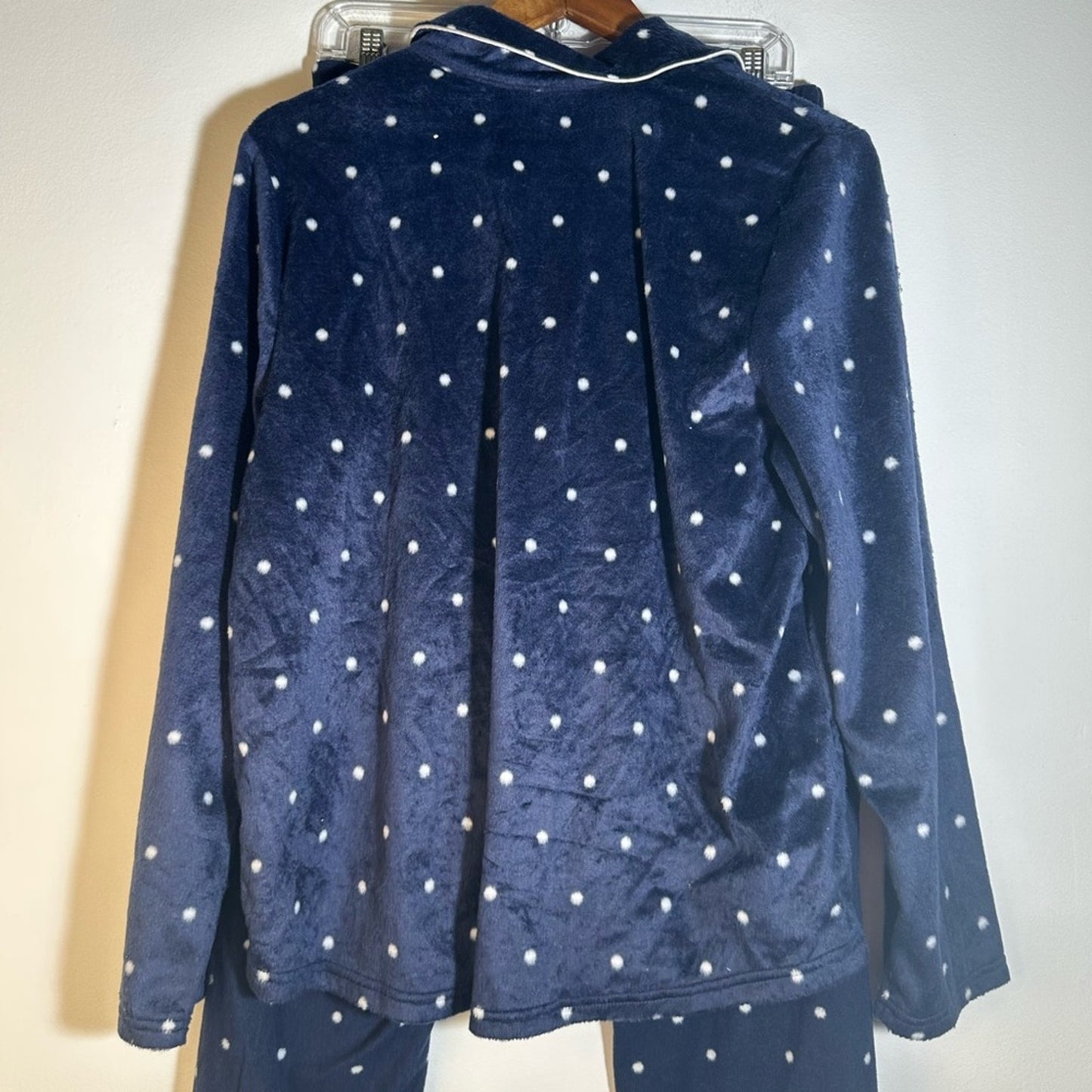 Croft & Barrow Pajama Set in Dark Blue with White Polka Dots