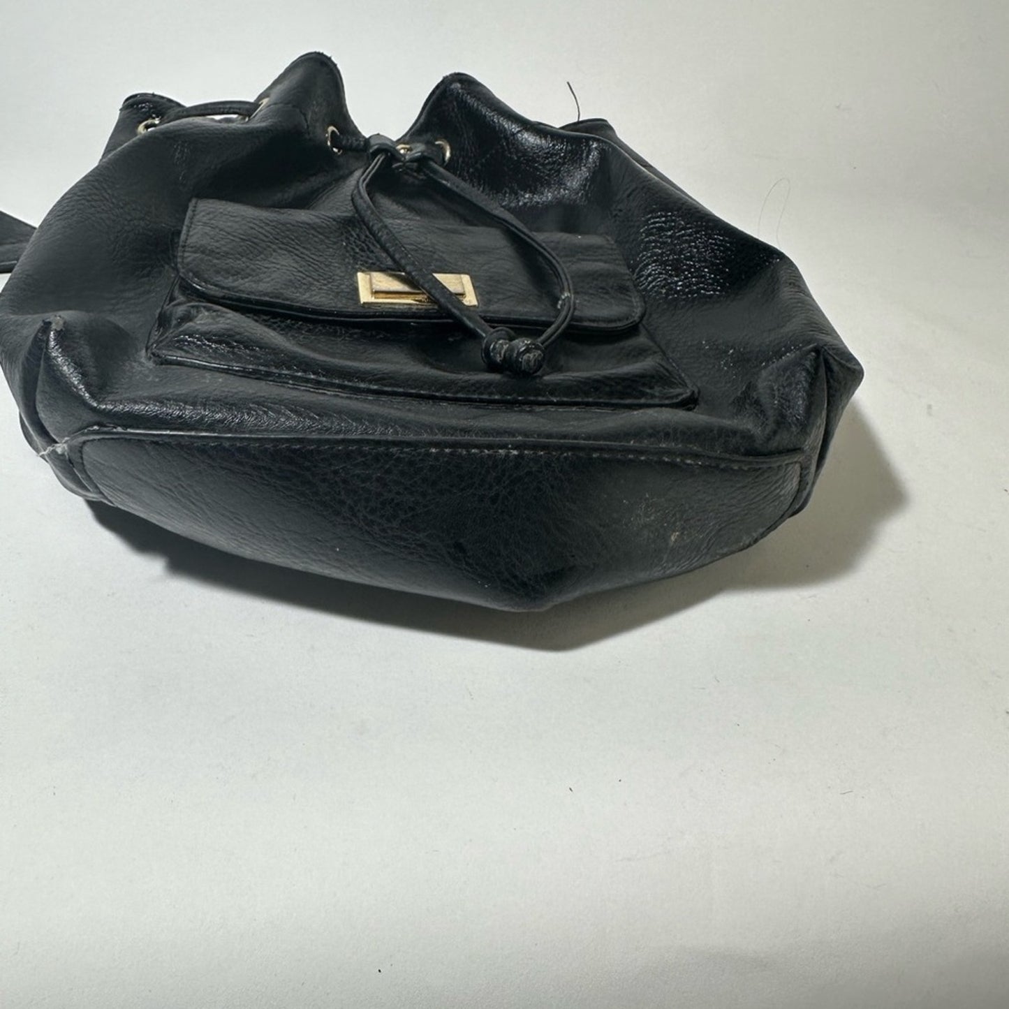 Sleek Black Leather Backpack with Adjustable Straps