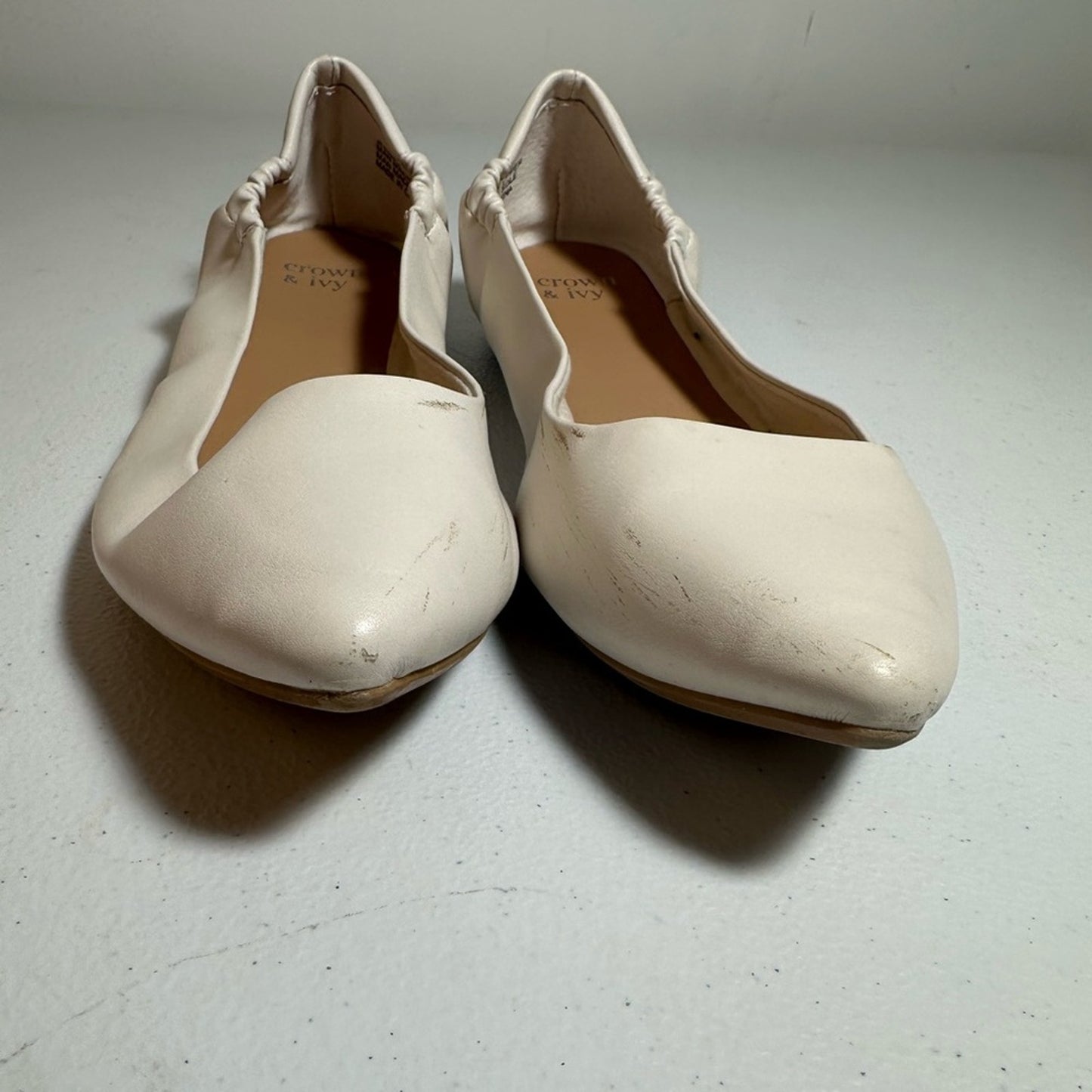 Crown & Ivy Women's Cream Flats