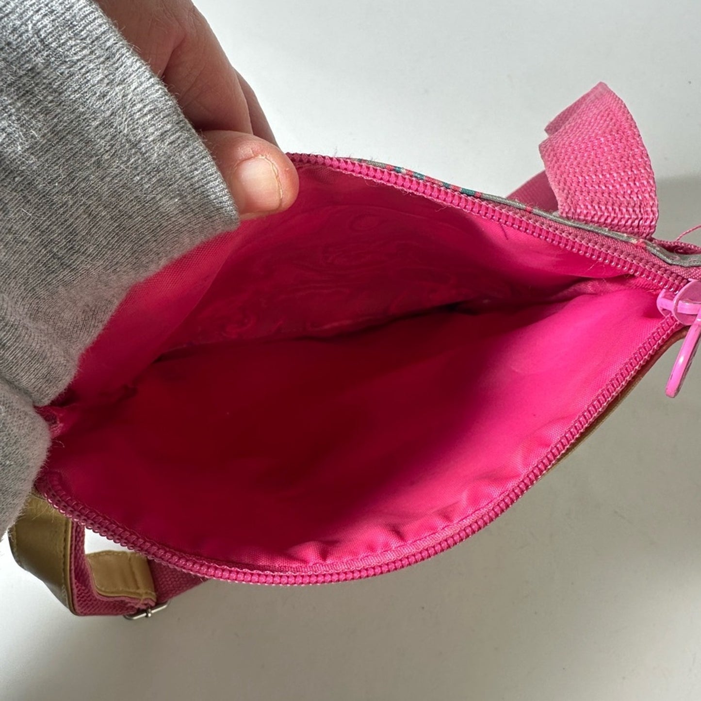 Vibrant Pink Floral Crossbody Bag with Dual-Tone Strap