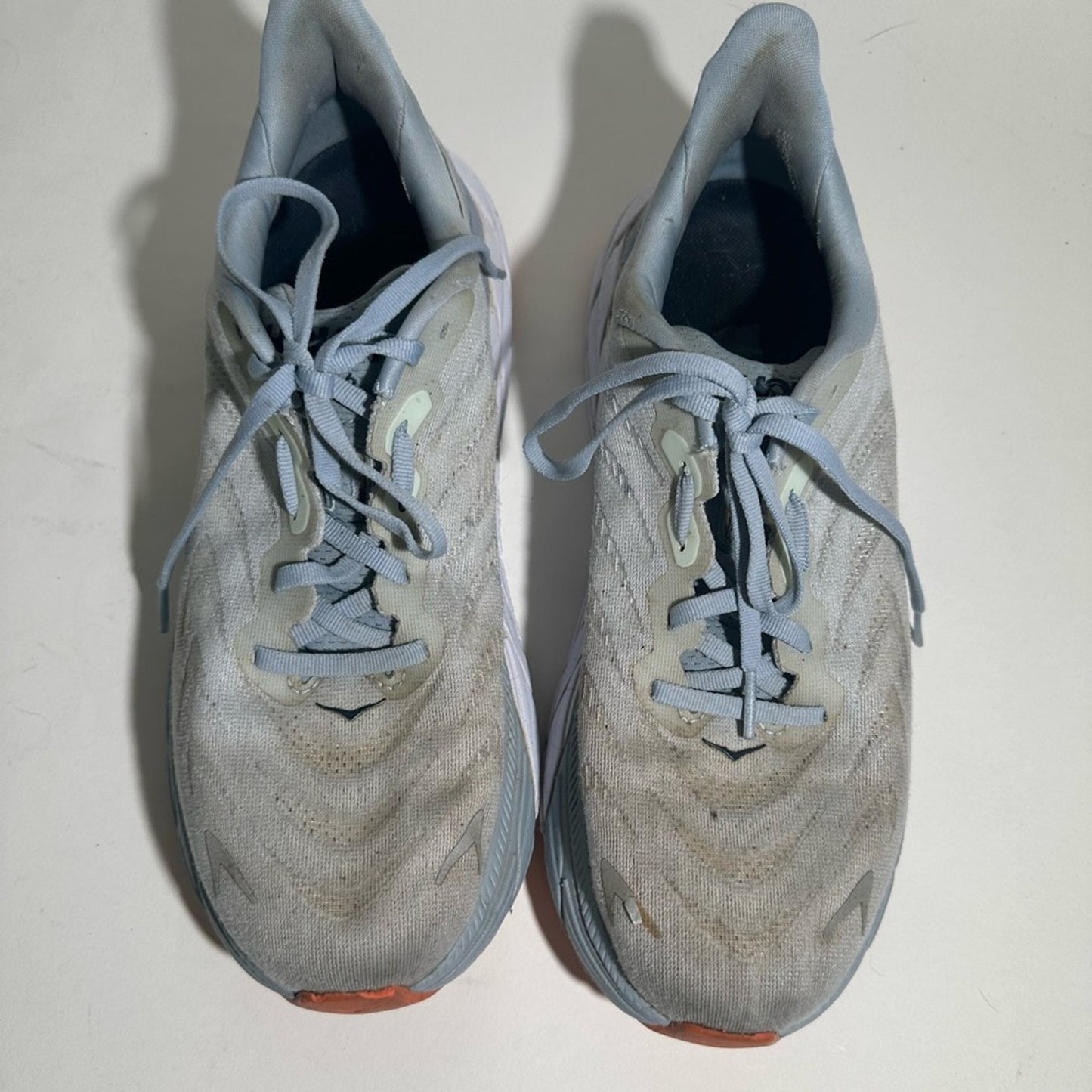 Hoka Arahi 6