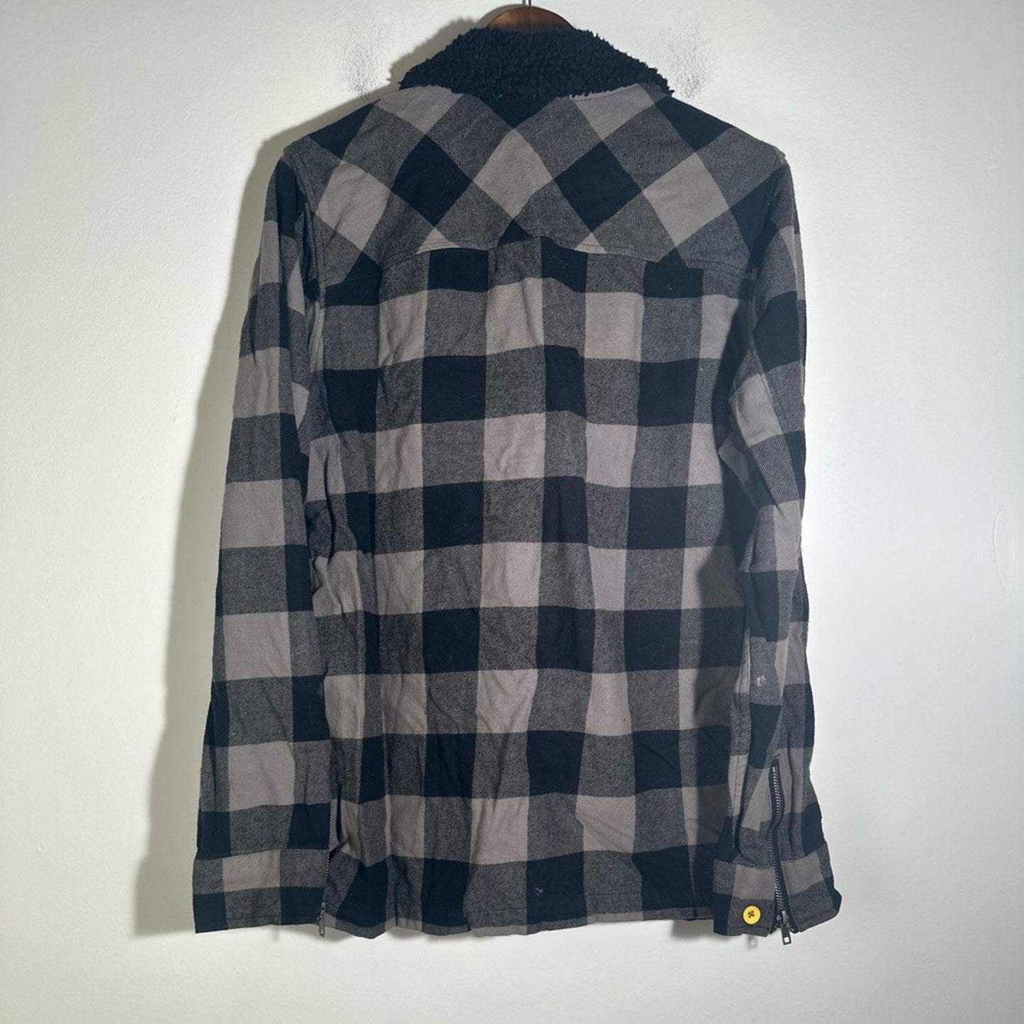 Hot Topic Plaid Zip-Up Jacket with Cozy Collar
