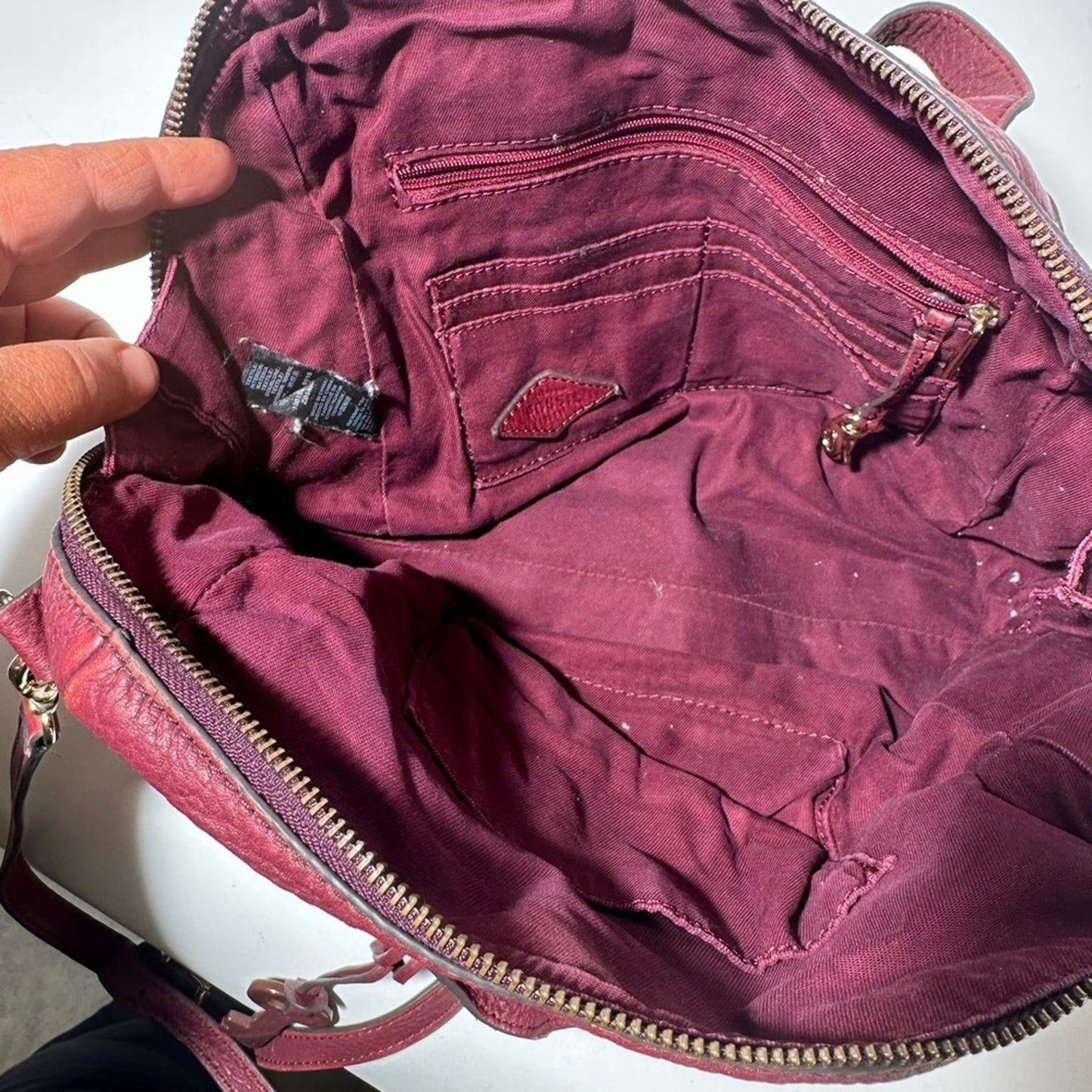 Fossil Elegant Burgundy Leather Handbag