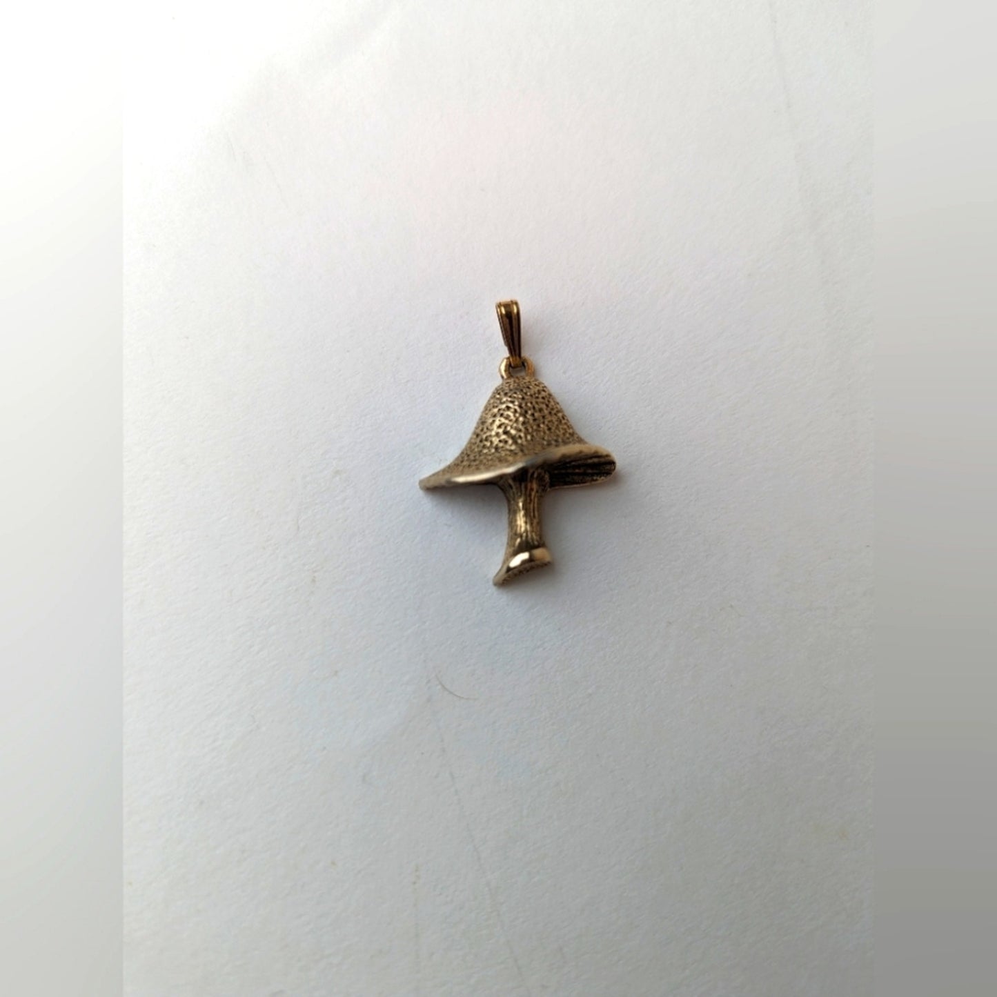 Vintage 70's Sarah Coventry Mushroom Pendant