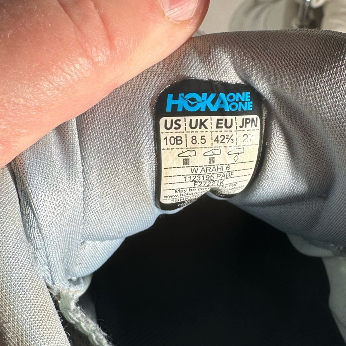 Hoka Arahi 6