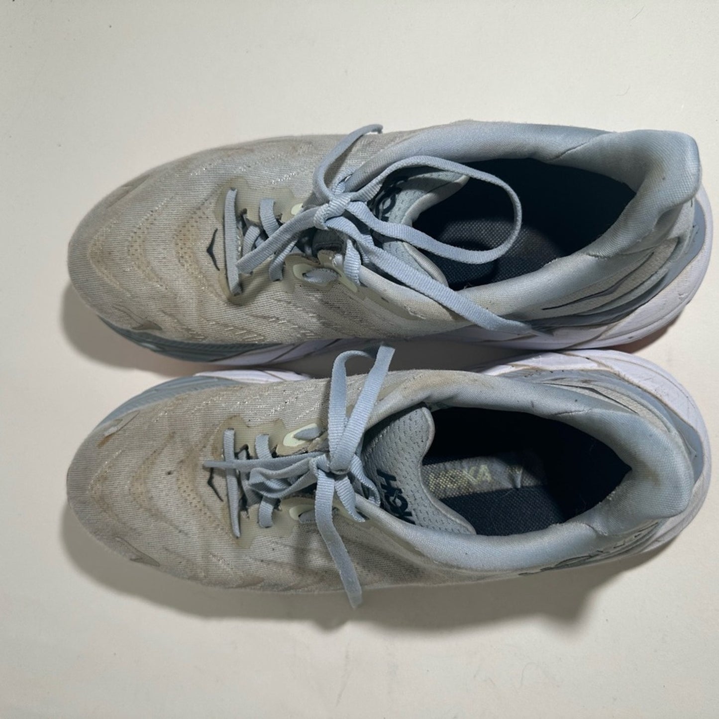 Hoka Arahi 6