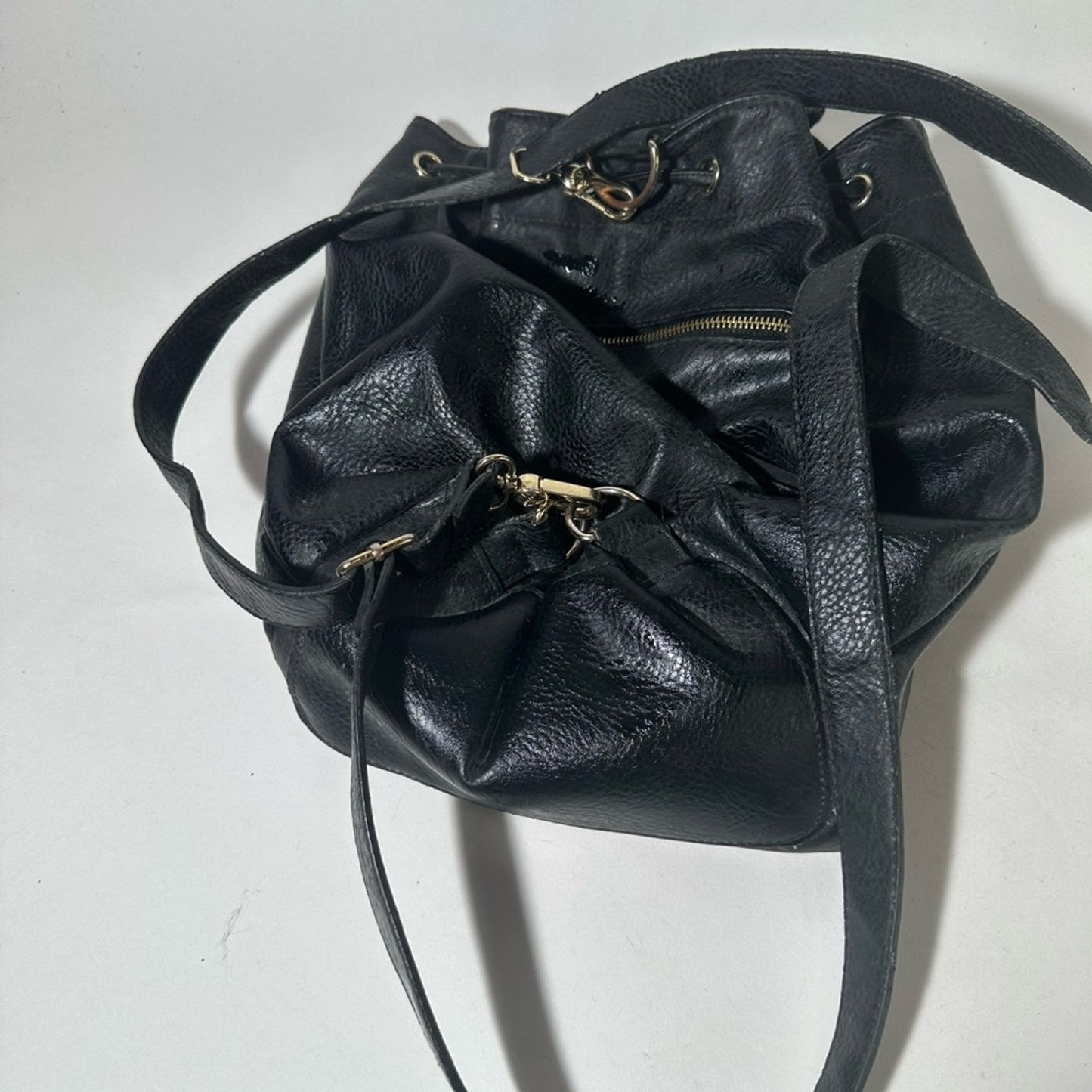 Sleek Black Leather Backpack with Adjustable Straps
