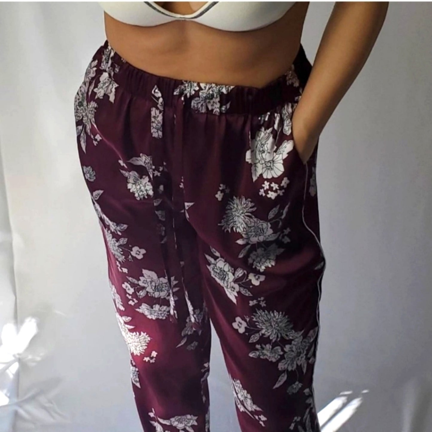 Truth Floral Silky Lounge Pants - Large