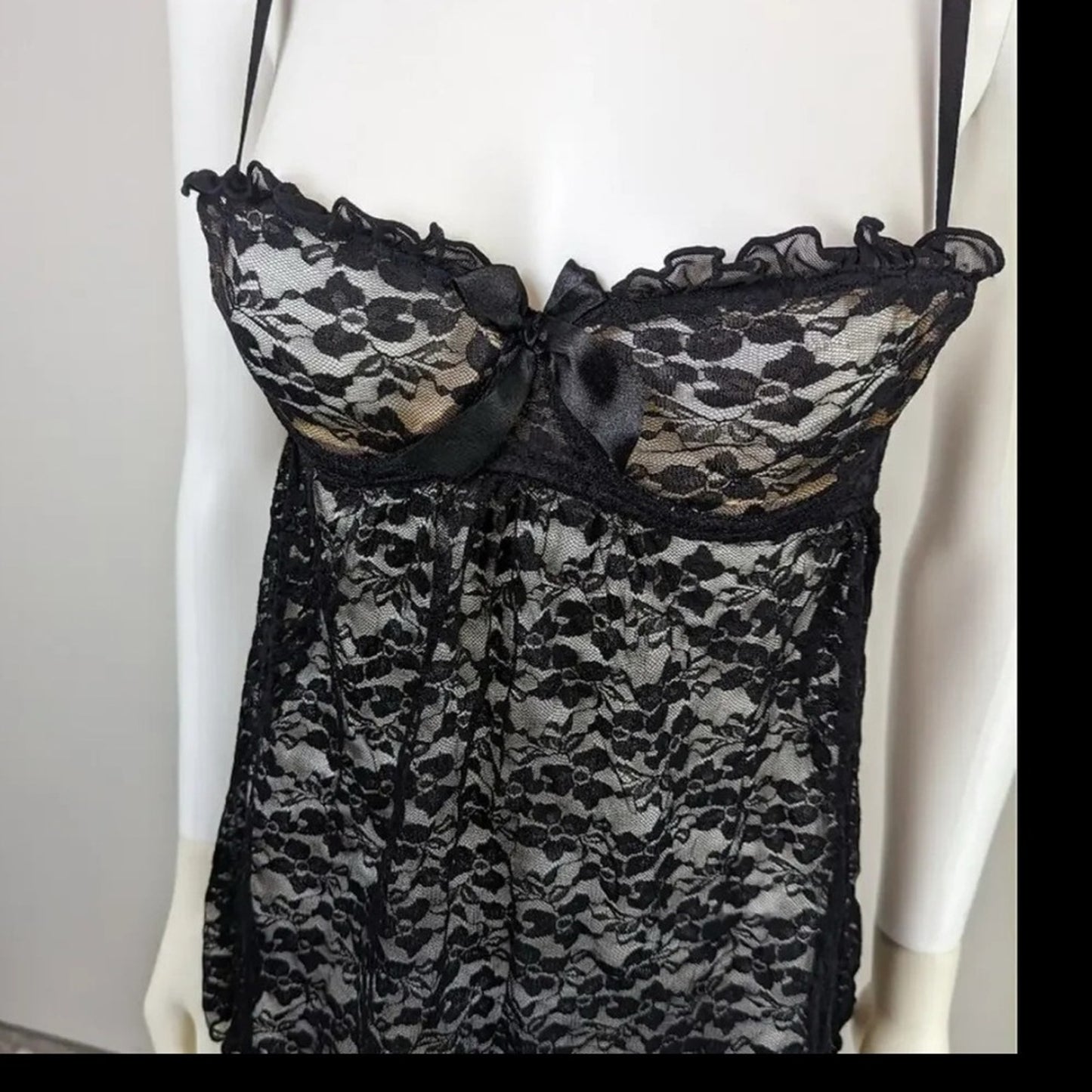 Elegant Black Lace Chemise