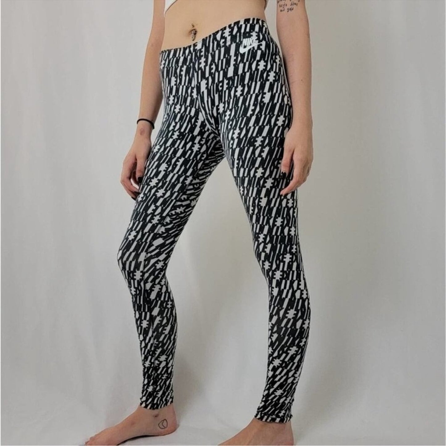 Nike Leg-A-See-AOP Leggings