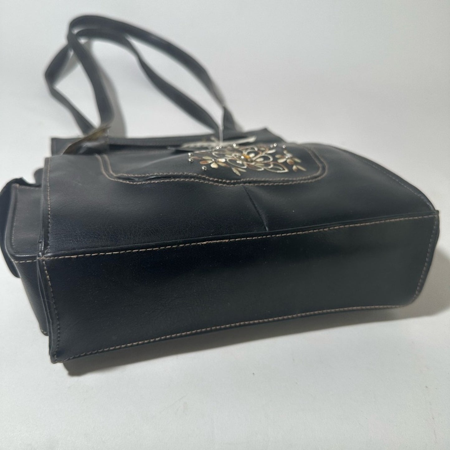 Dolce Vita Black Shoulder Bag with Structured Design