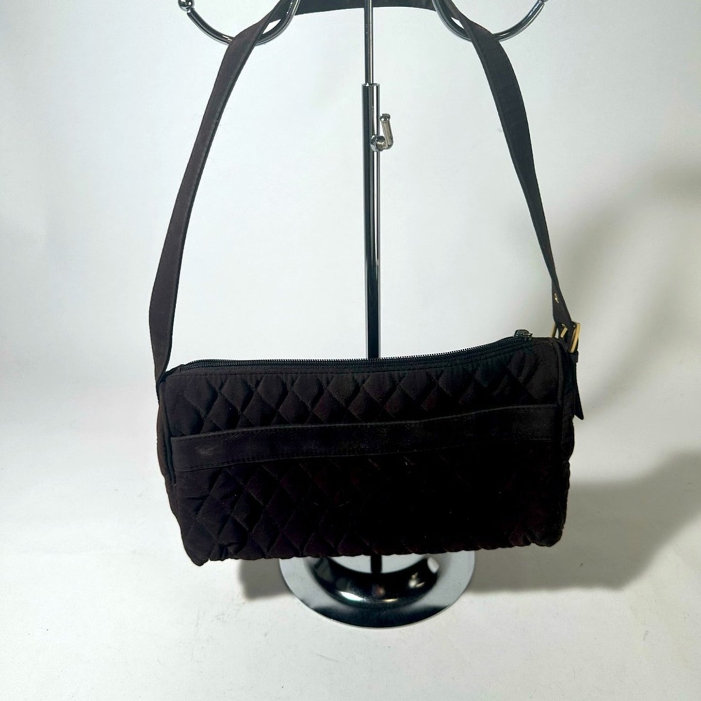 Elegant Black Quilted Shoulder Bag with Diamond Pattern
