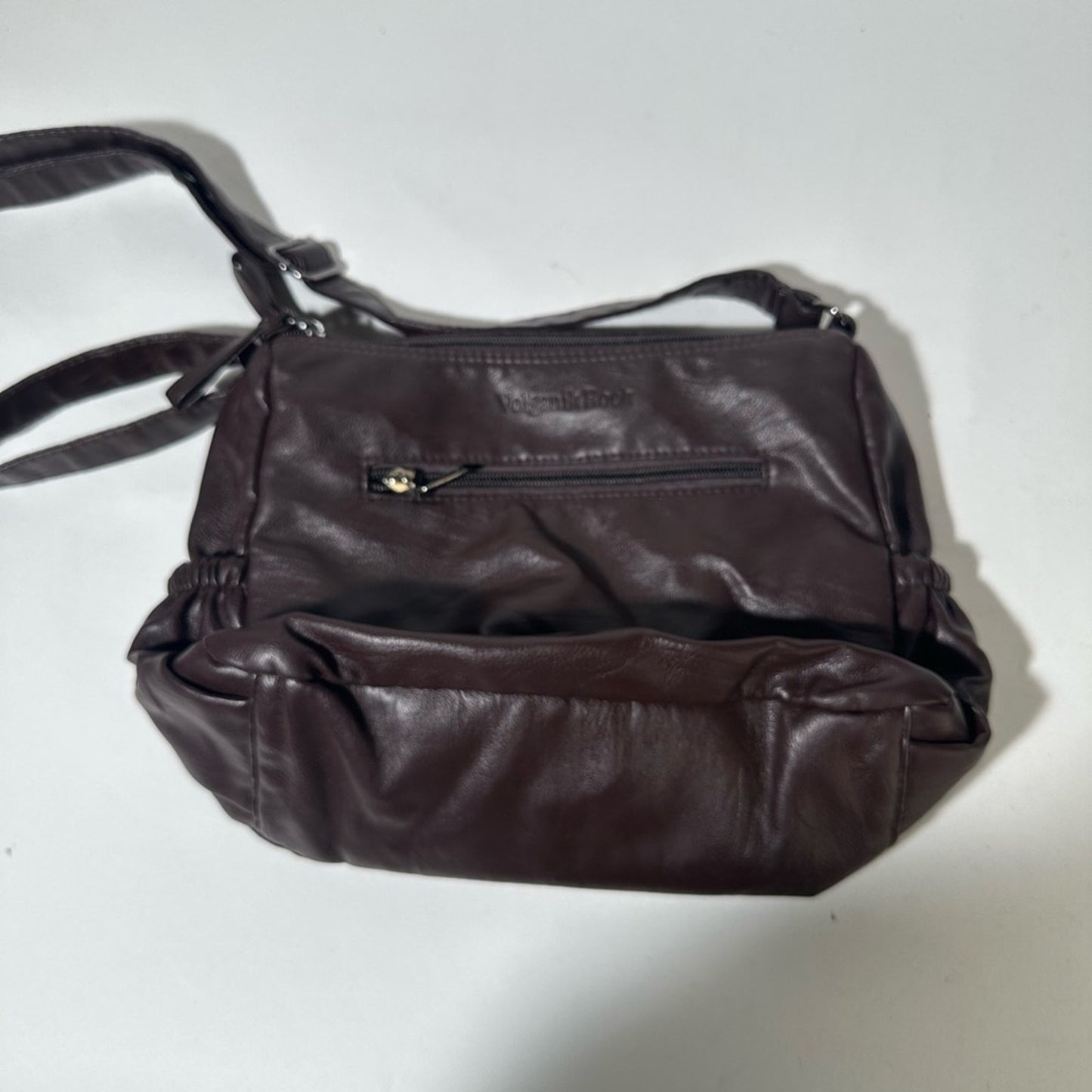 Chic Brown Leather Shoulder Bag with Textured Finish