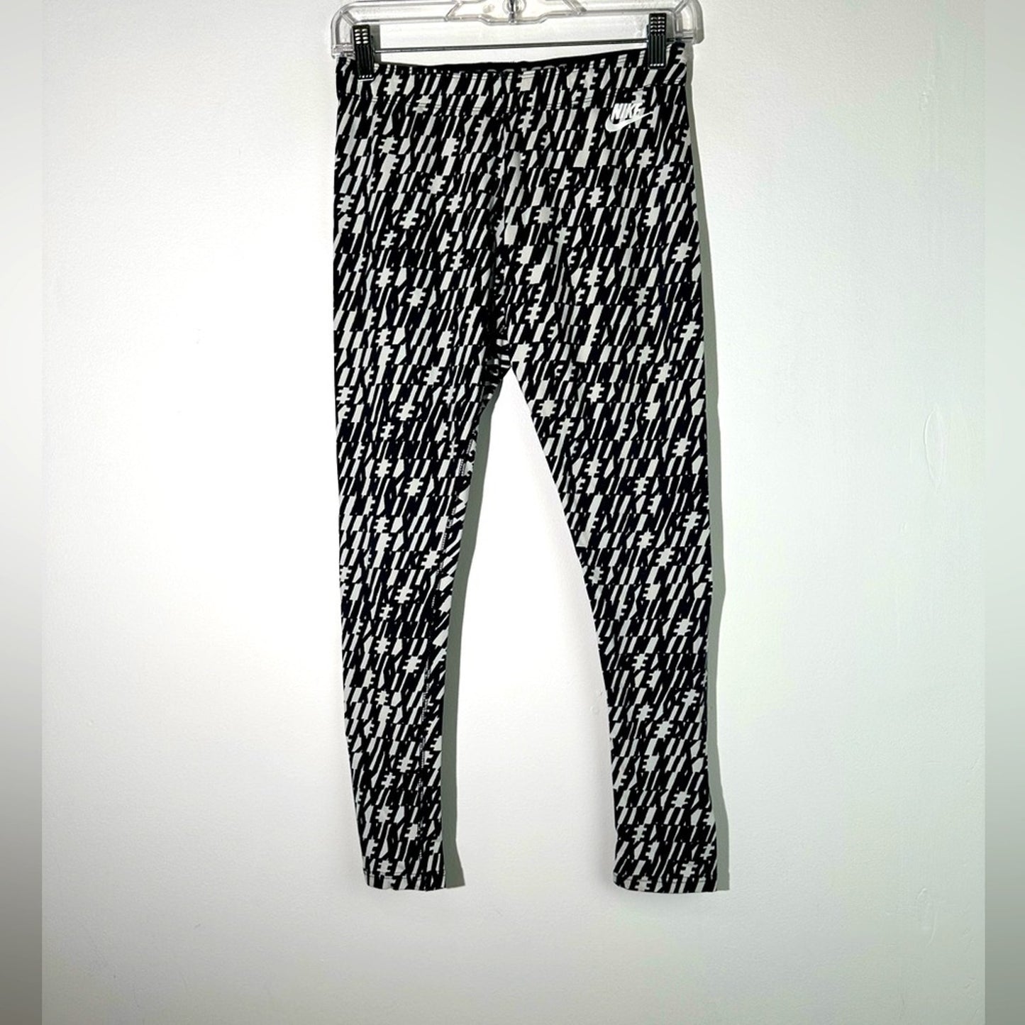 Nike Leg-A-See-AOP Leggings