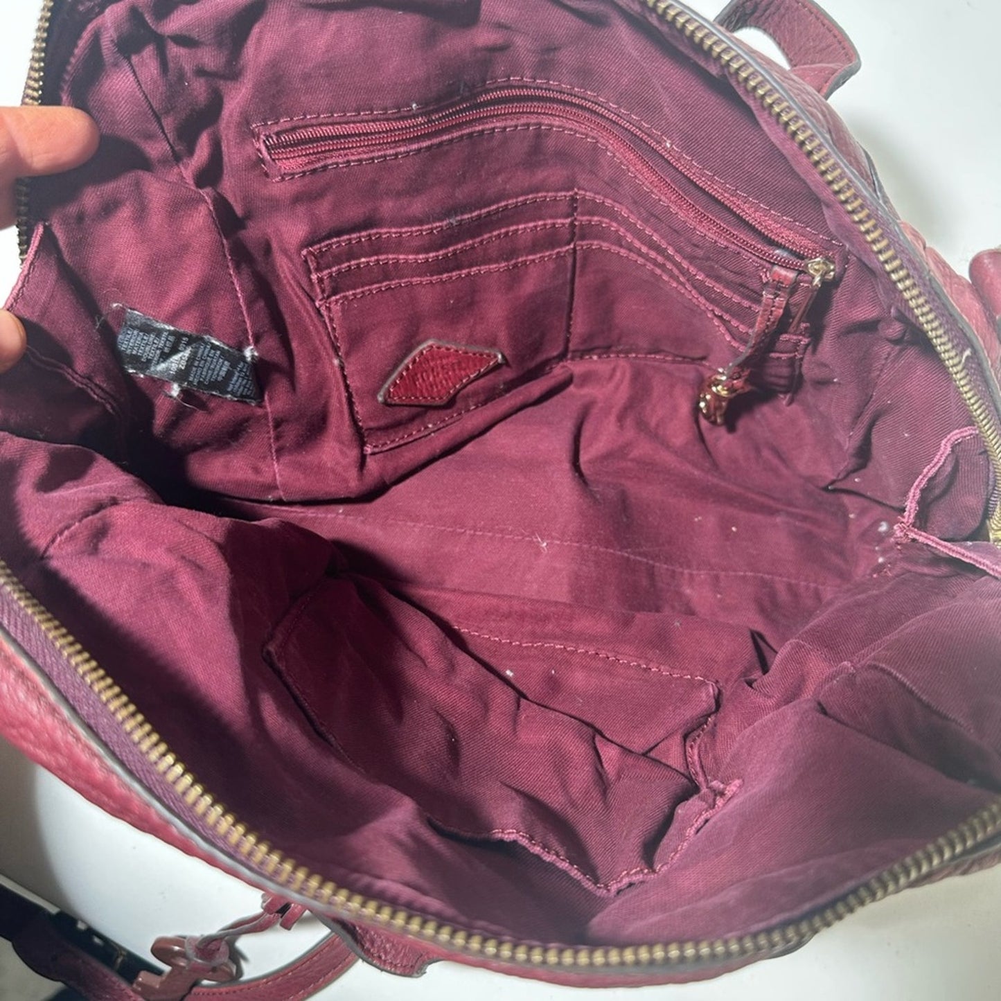 Fossil Elegant Burgundy Leather Handbag