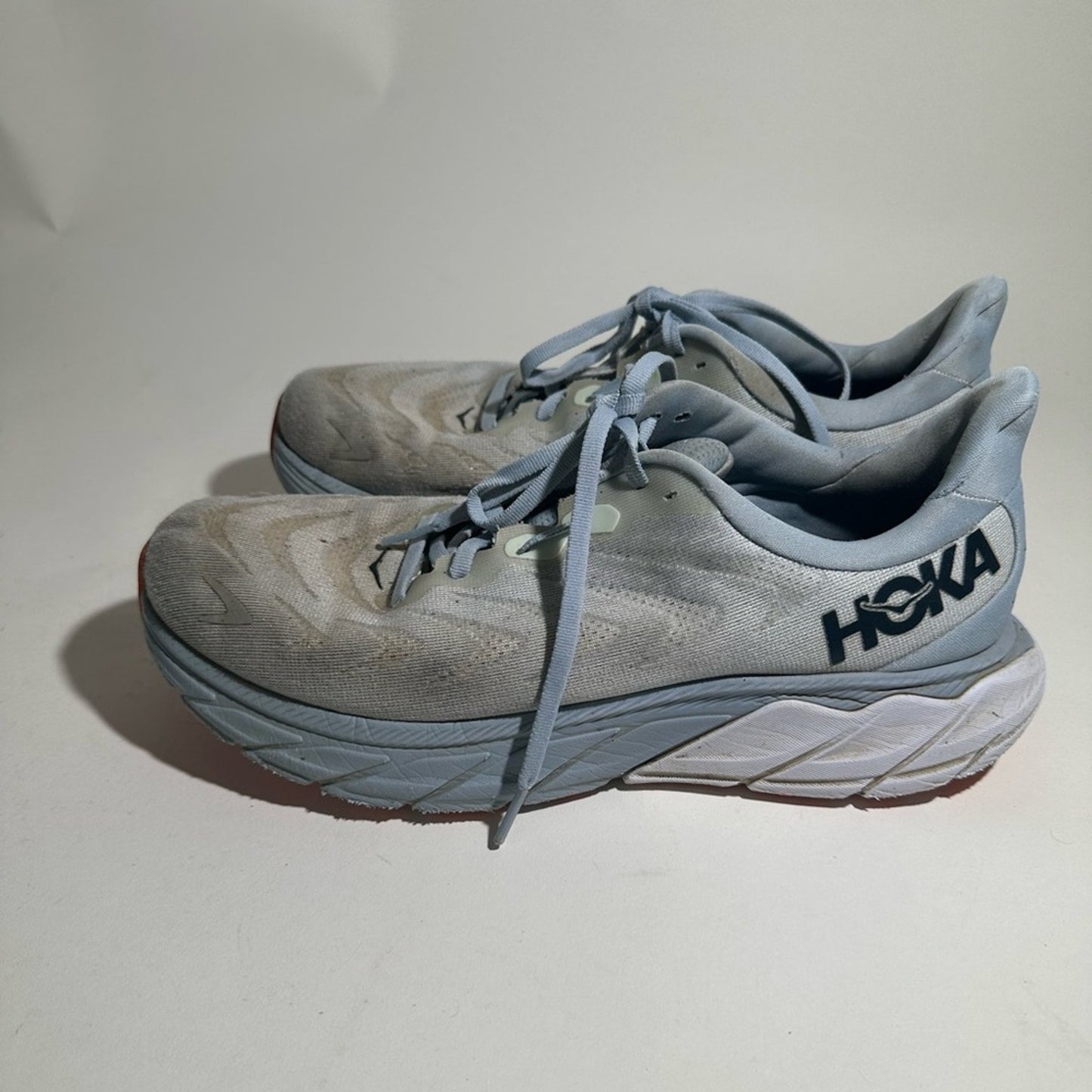 Hoka Arahi 6