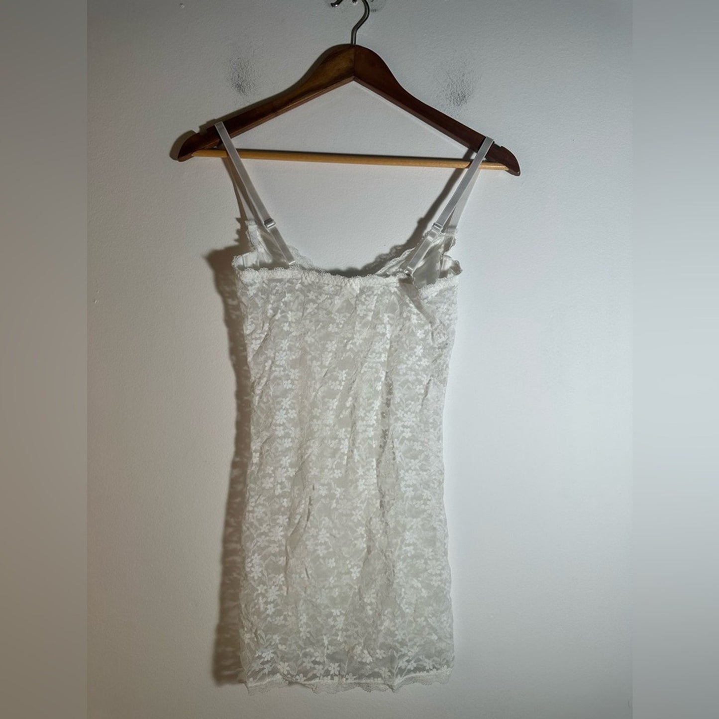Elegant White Lace Chemise