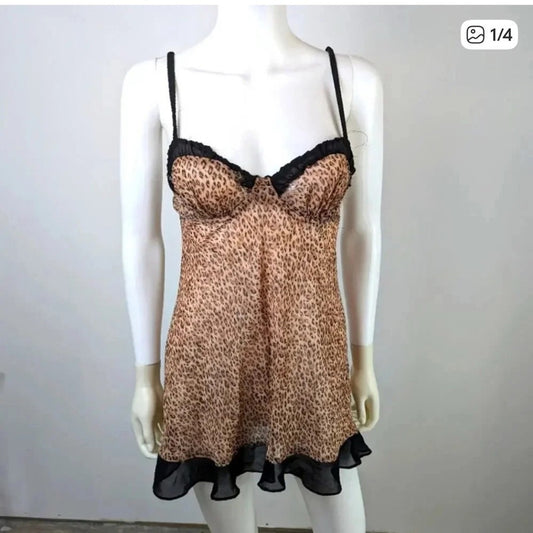 Elegant Leopard Print Chemise with Black Accents