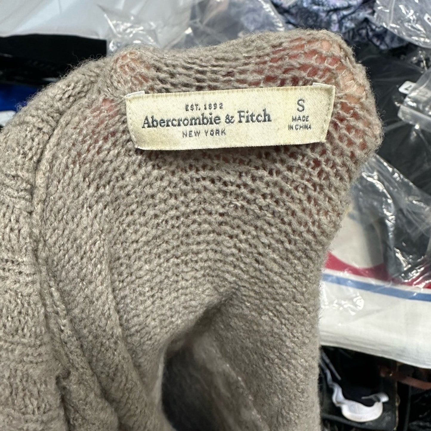Abercrombie & Fitch Cozy Gray and Cream Women's Sweater