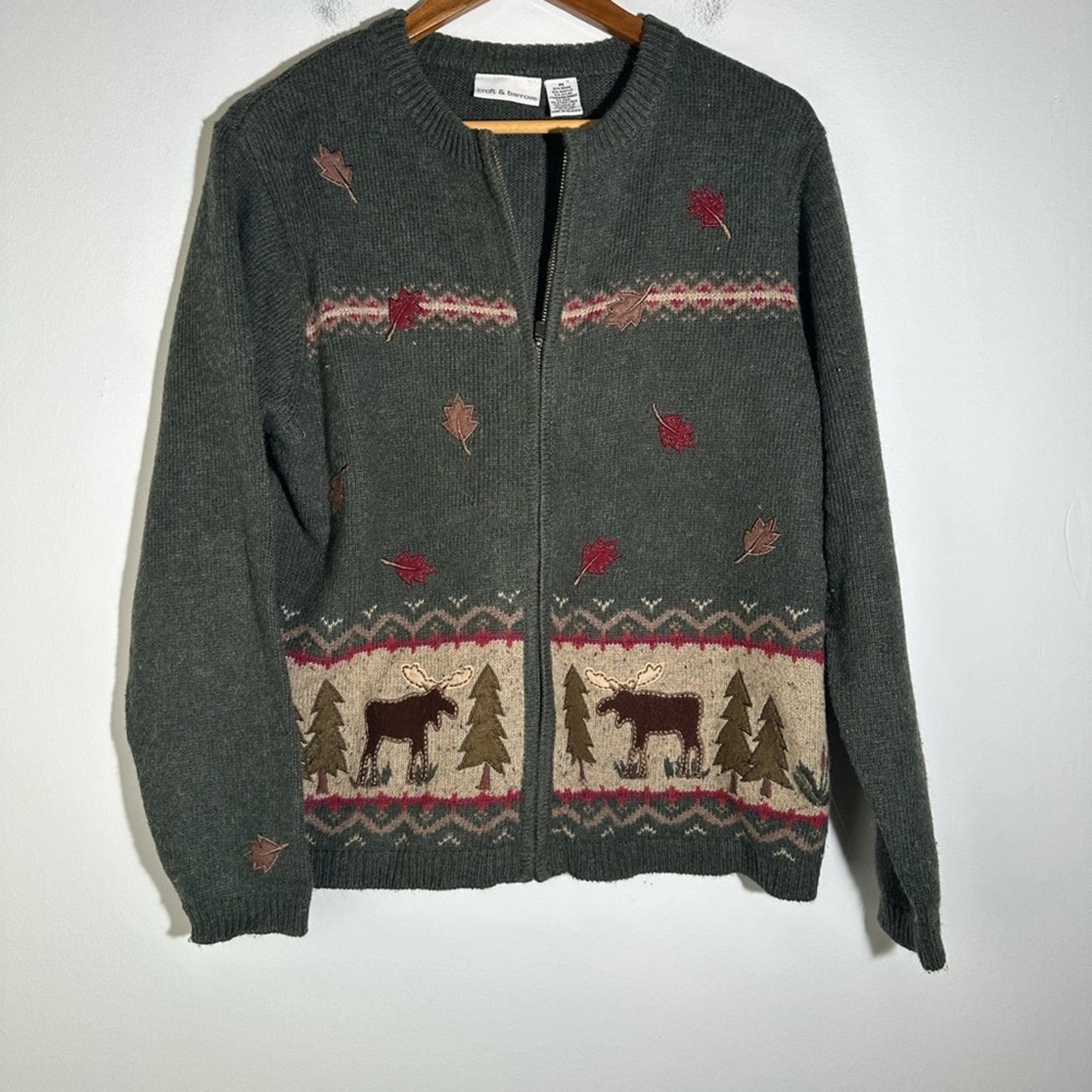 Croft & Barrow Green and Red Zip Up Sweater with Rustic Patterns