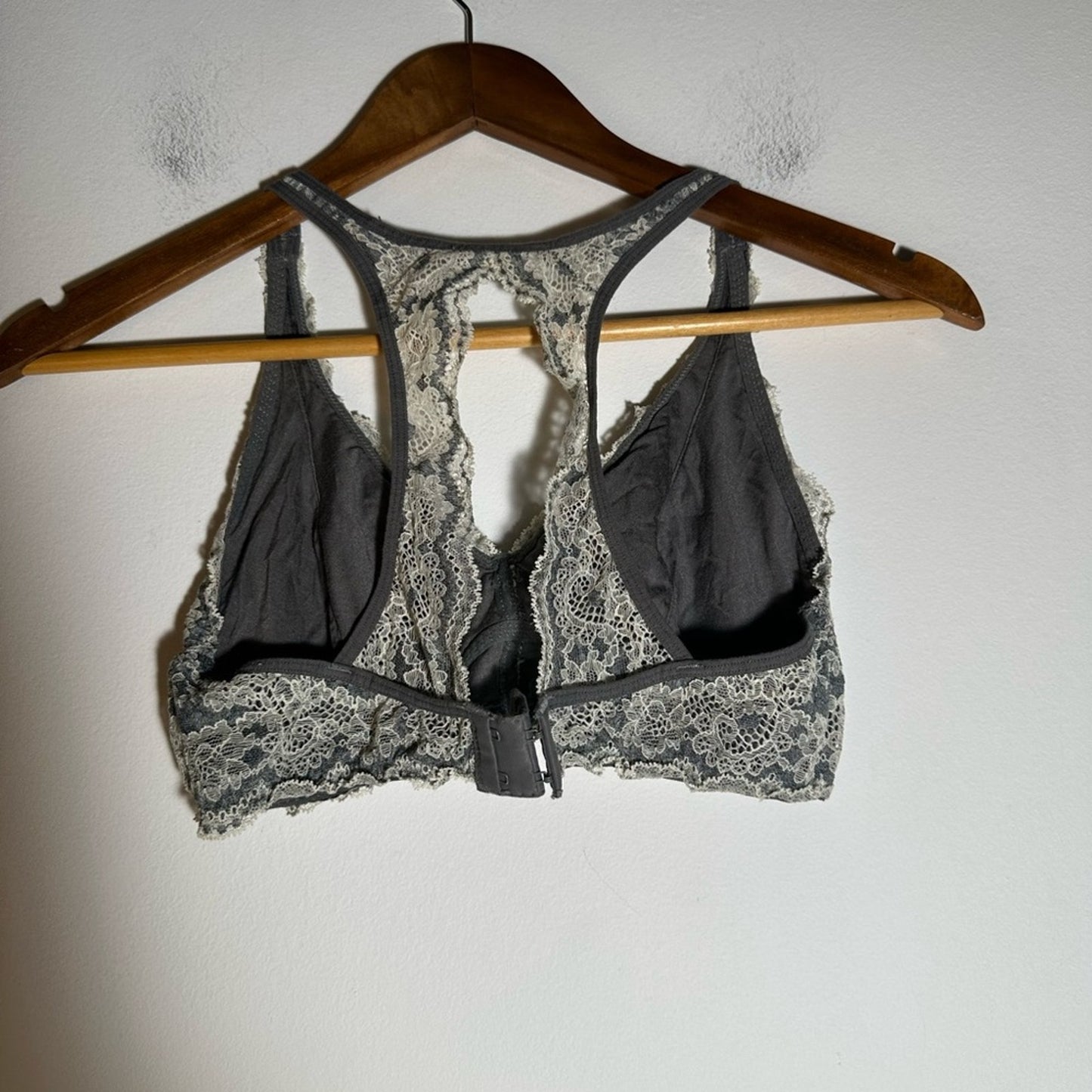Felina Elegant Lace Bralette - Gray