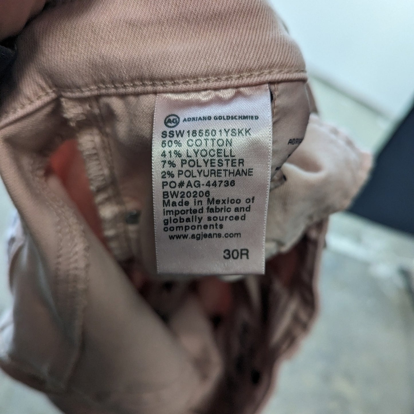 AG The Abbey Mid Rise Skinny Jeans - 30 R