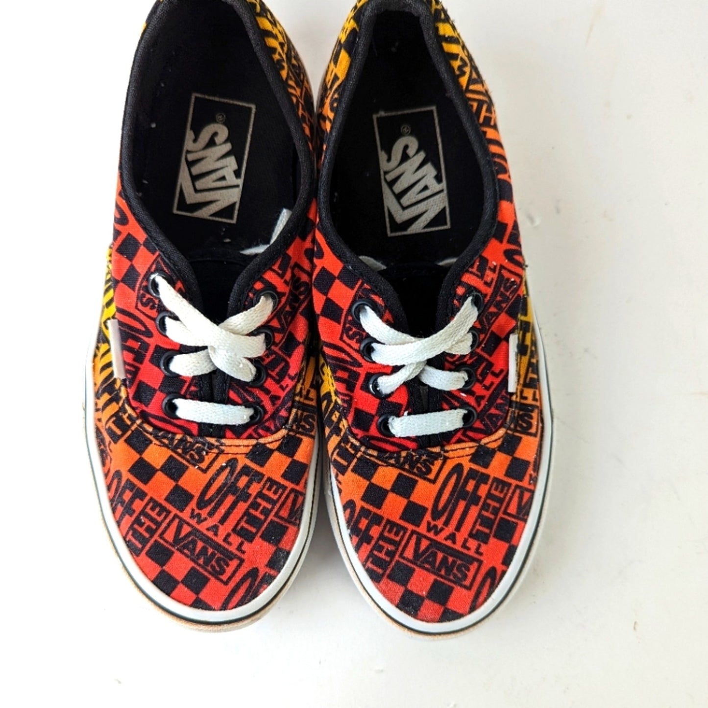 Vans Logo Flame Lace Up Sneakers 5.5