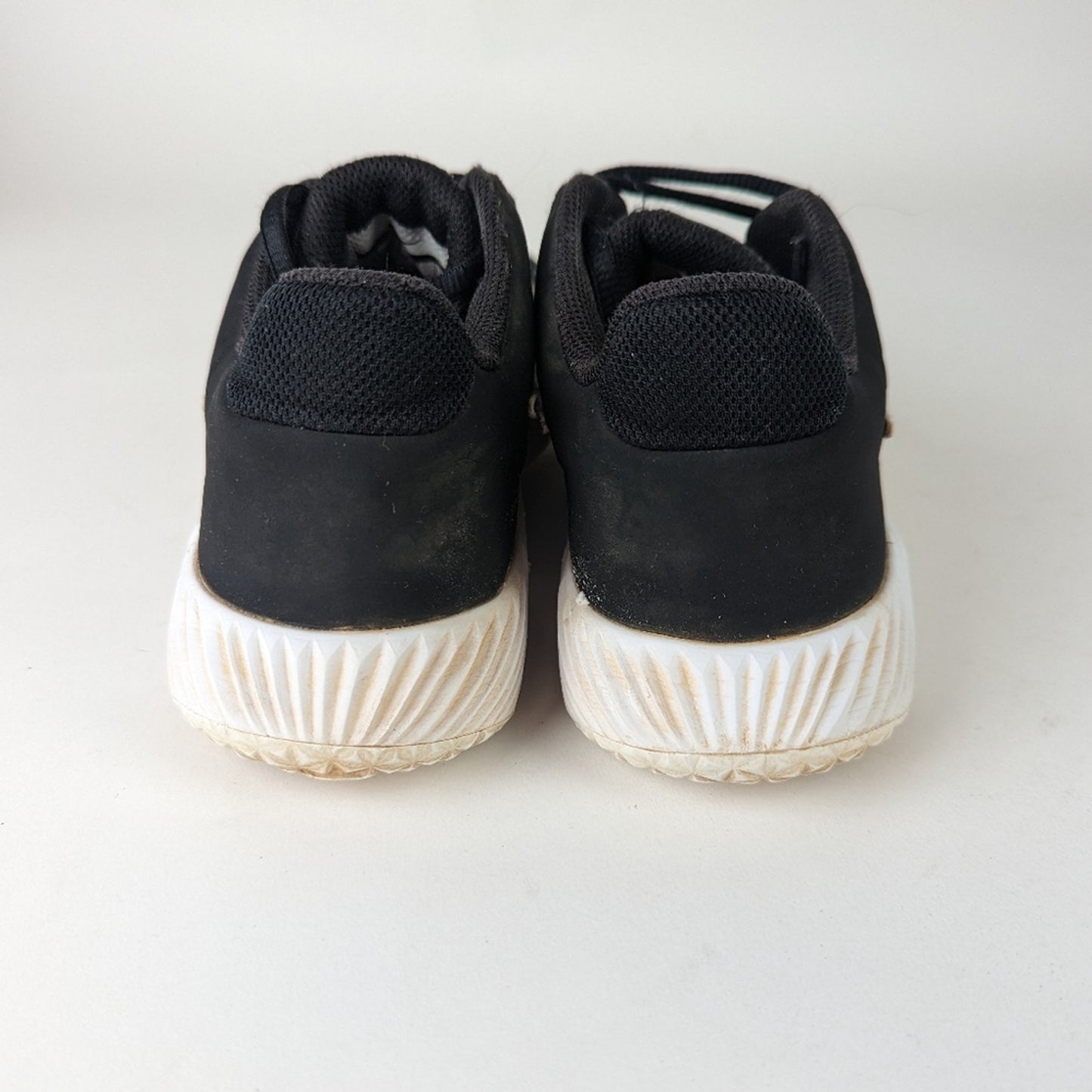 Nike Boys Alpha Huraches Sneakers - 4