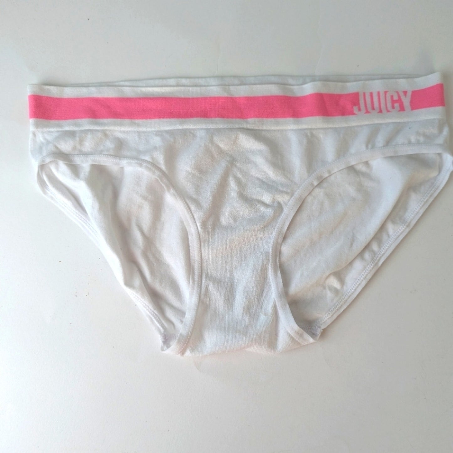 NWOT Juicy Couture Panties - M