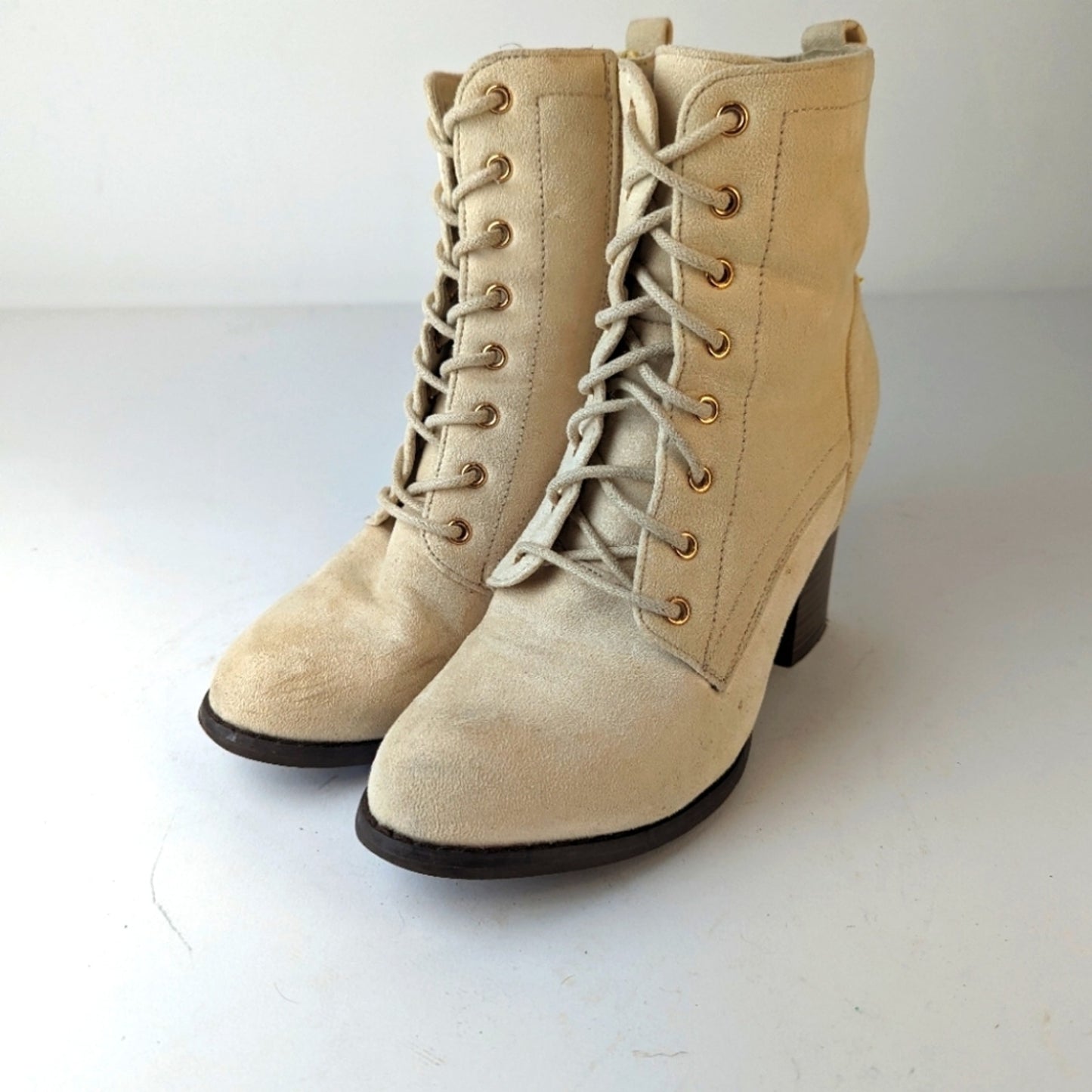 Journee Collection Women's Baylor Lace Up Stacked Heel Bootie - 6