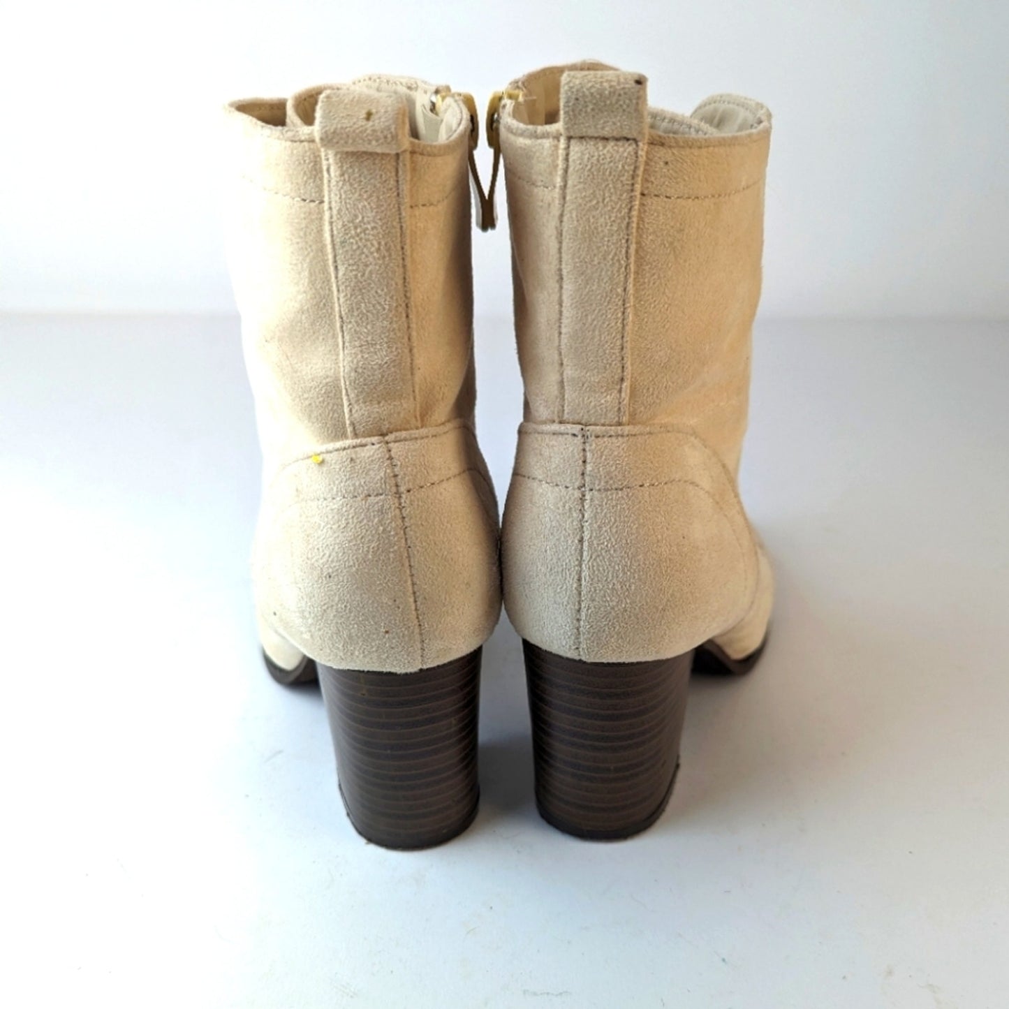 Journee Collection Women's Baylor Lace Up Stacked Heel Bootie - 6
