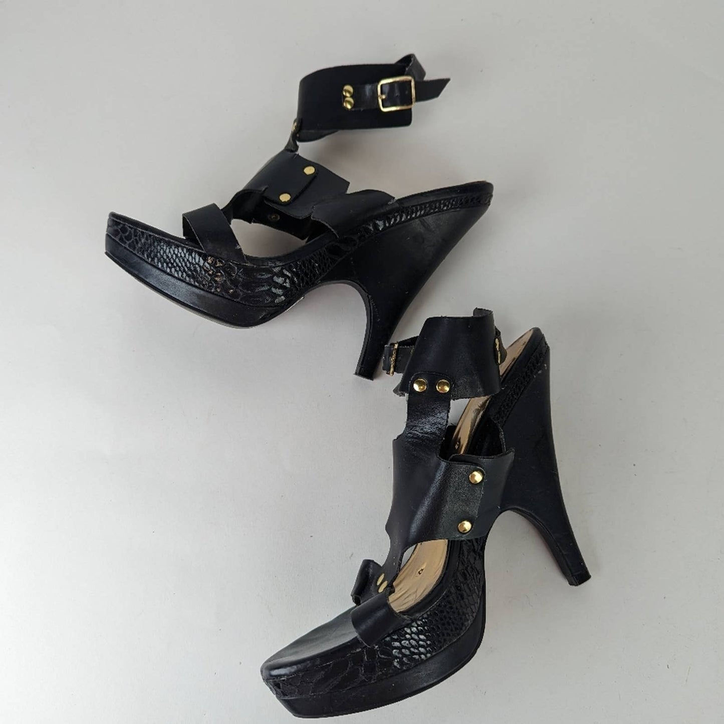 Bakers Melissa Black Strappy Snakeprint Heels 10