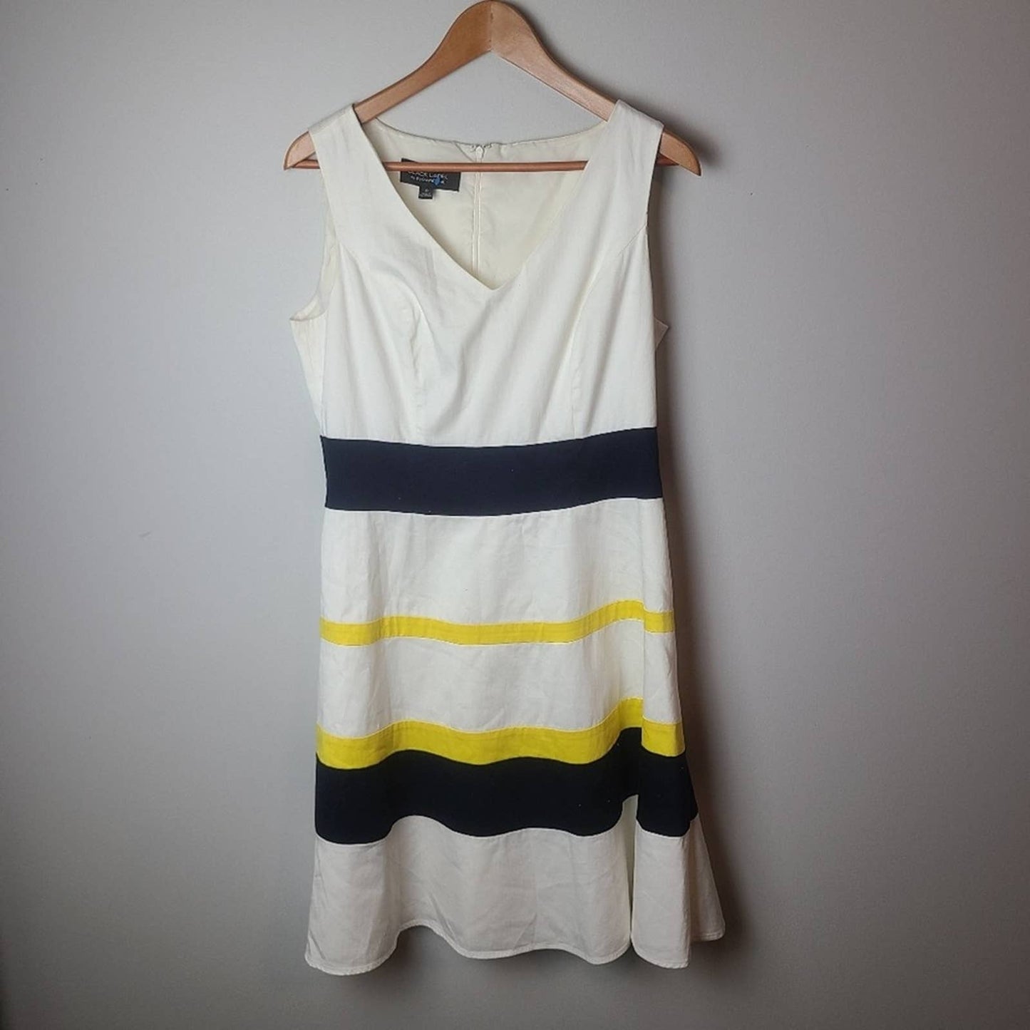 Black Label by Evan Picone Color Block Dress
