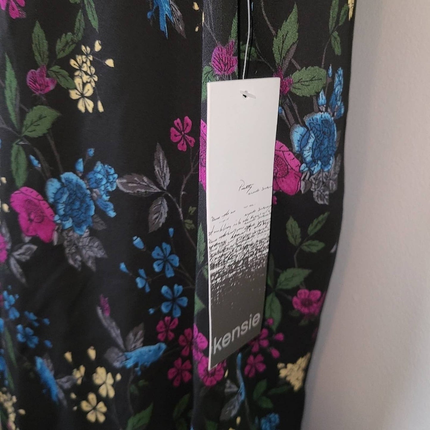 Kensie New with Tag sleeveless bird floral dress