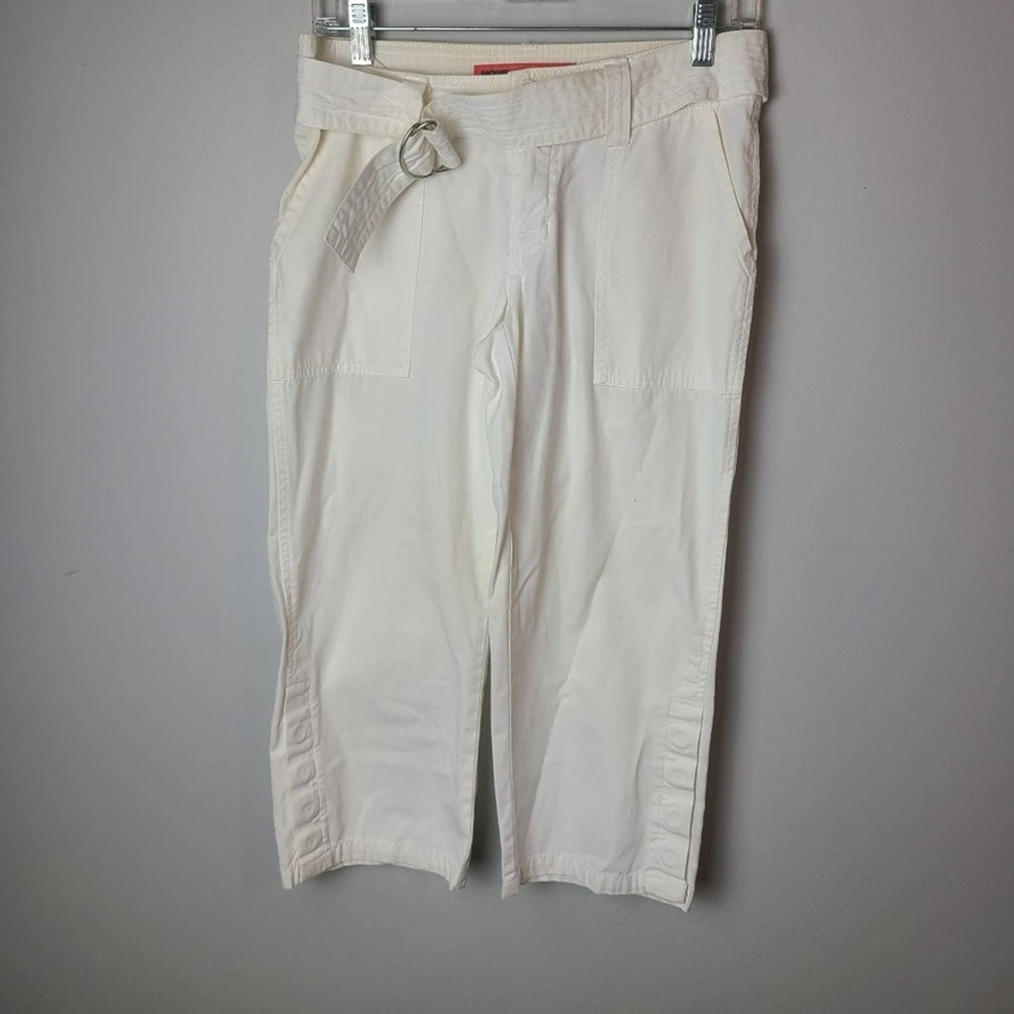 Mossimo White Cotton Capris