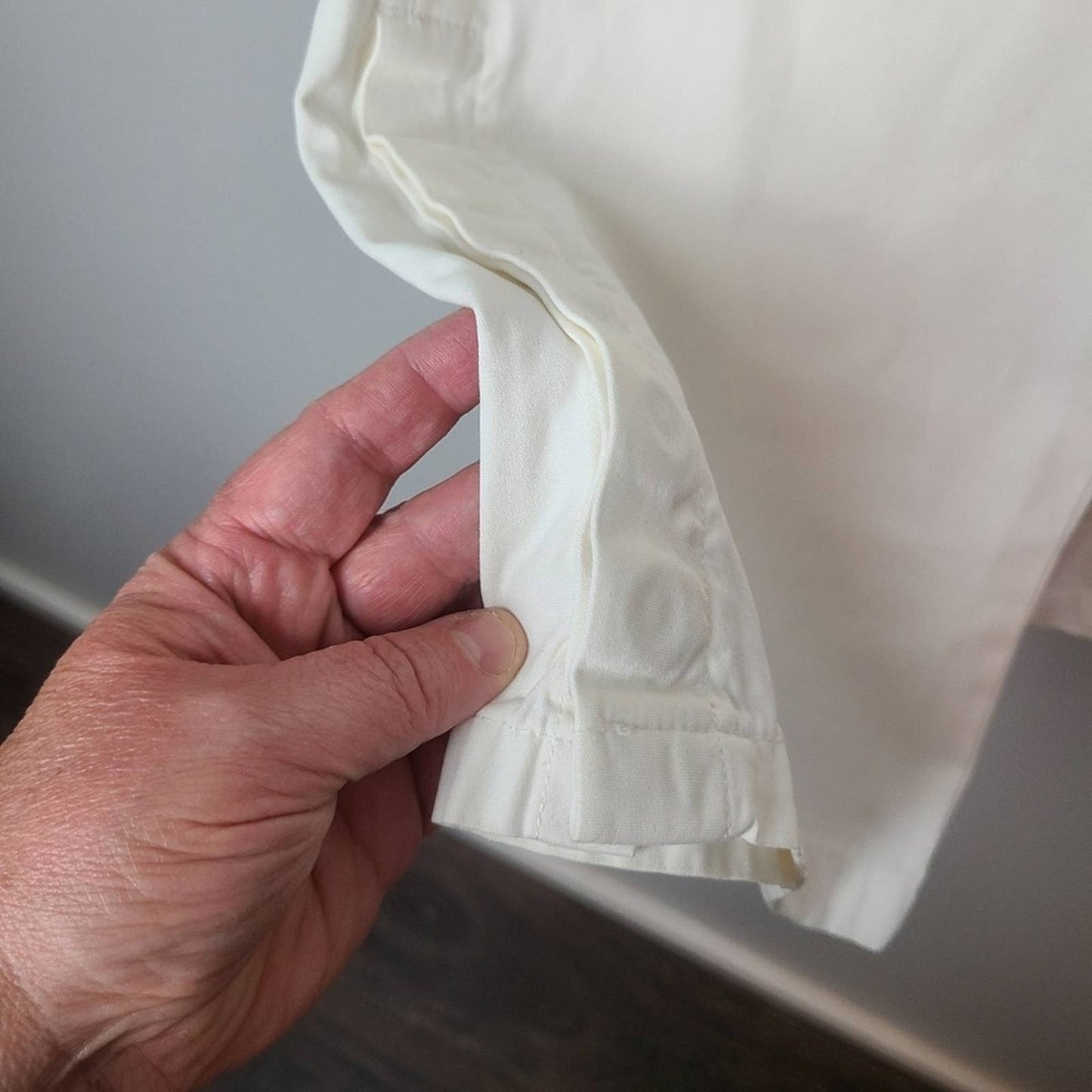 Mossimo White Cotton Capris