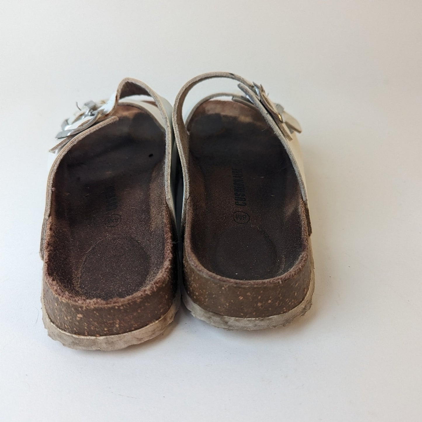 Cushionaire Sandals - 8.5