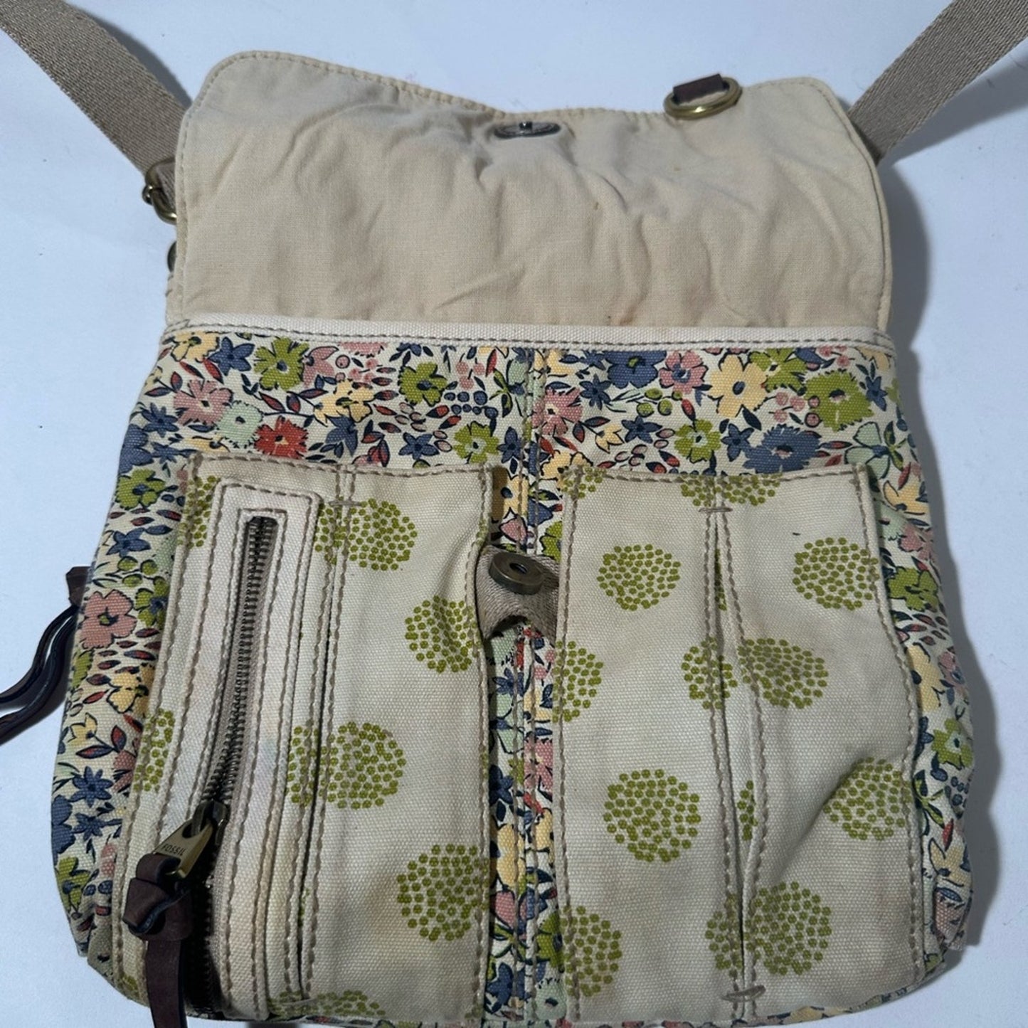 Fossil Cream and Tan Crossbody Bag with Adjustable Strap