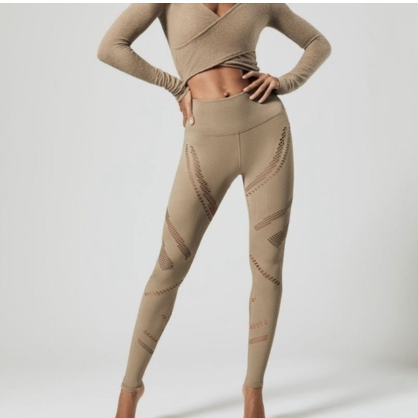 ALO Yoga Taupe Leggings