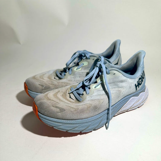 Hoka Arahi 6