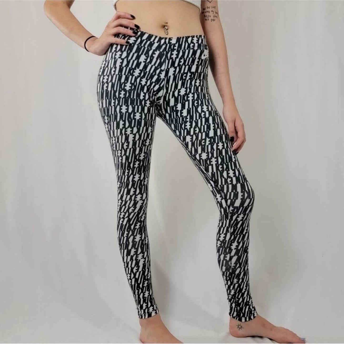 Nike Leg-A-See-AOP Leggings