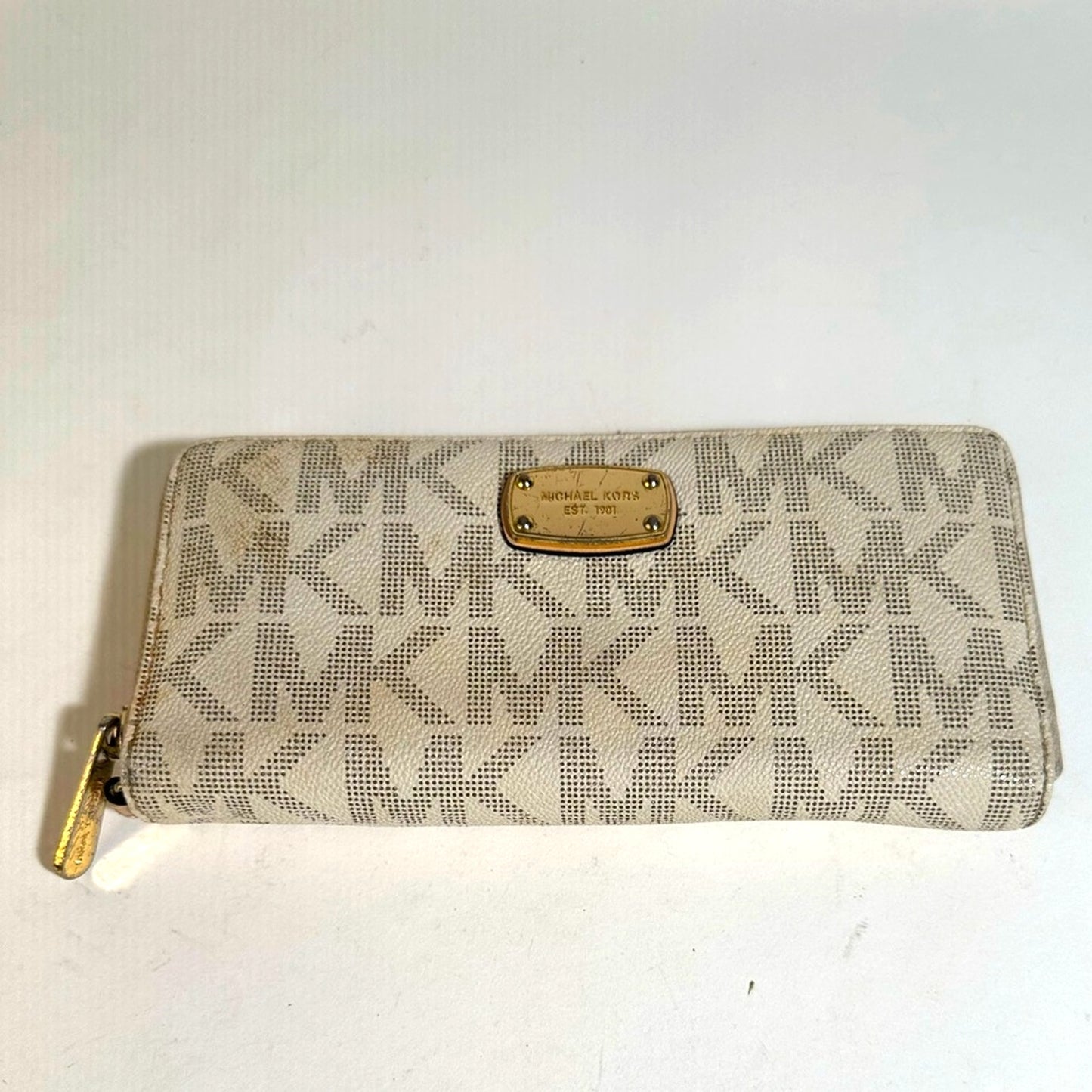 Michael Kors Monogrammed Jet Set Zip Wallet