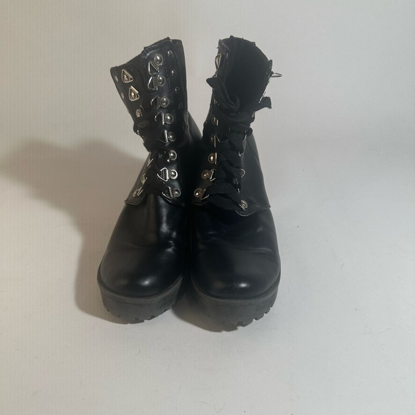 Chunky Lace Up Heeled Granny Boots