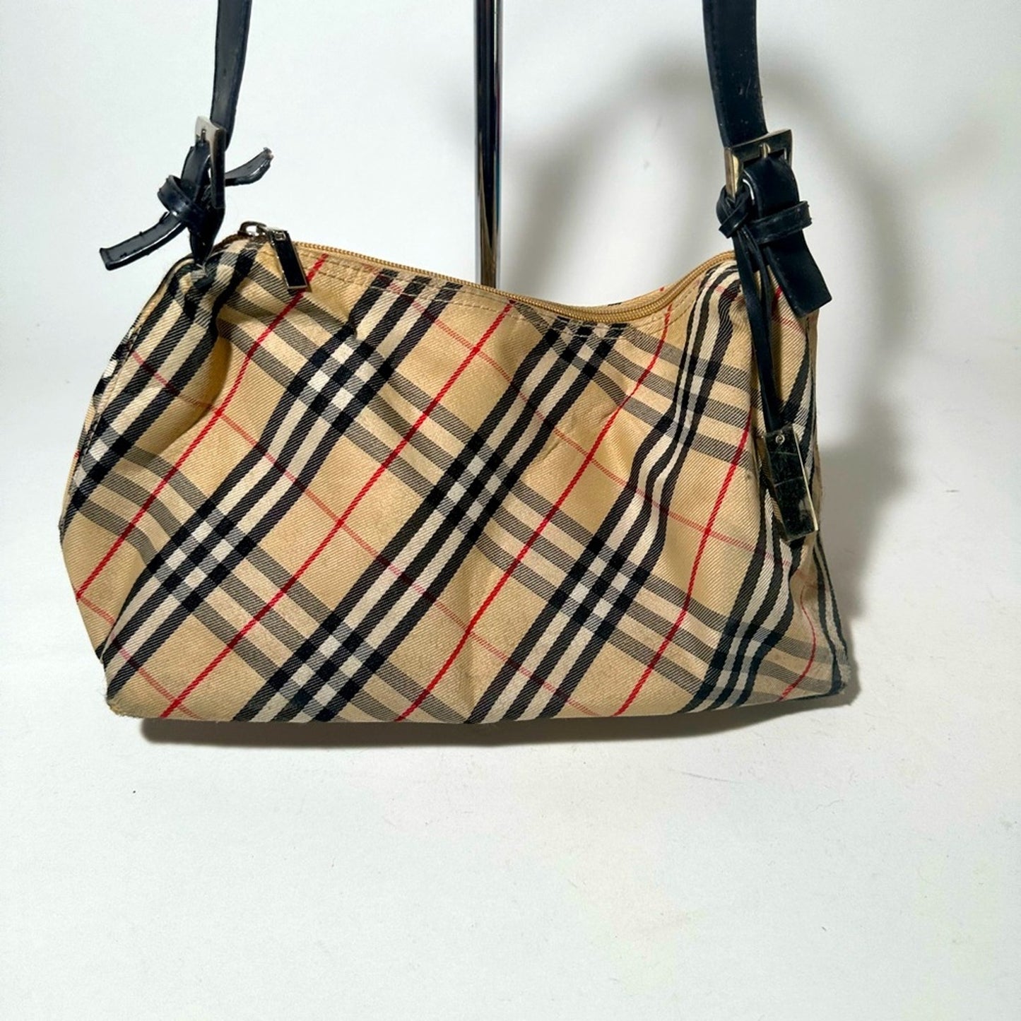 Elegant Beige Shoulder Bag with Gold Accents