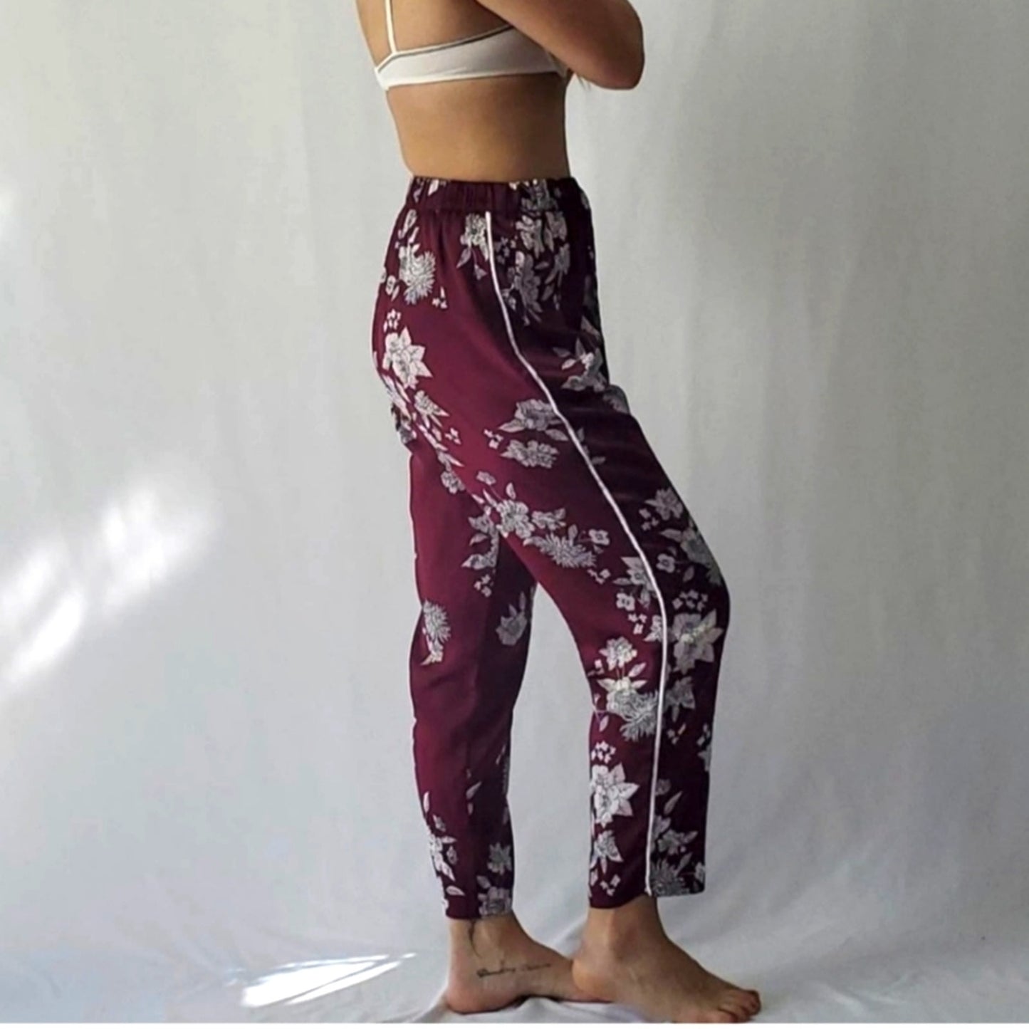 Truth Floral Silky Lounge Pants - Large